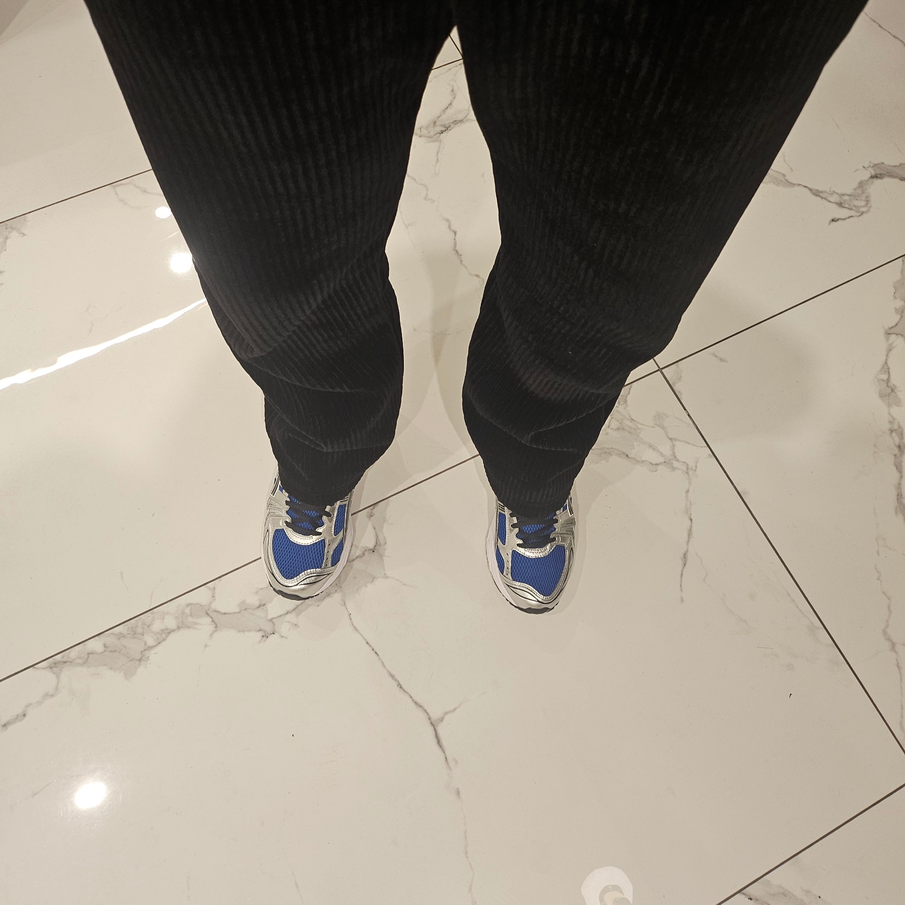 Asics Gel-Kayano 14 Monaco Blue Black 착용 스타일 - 2