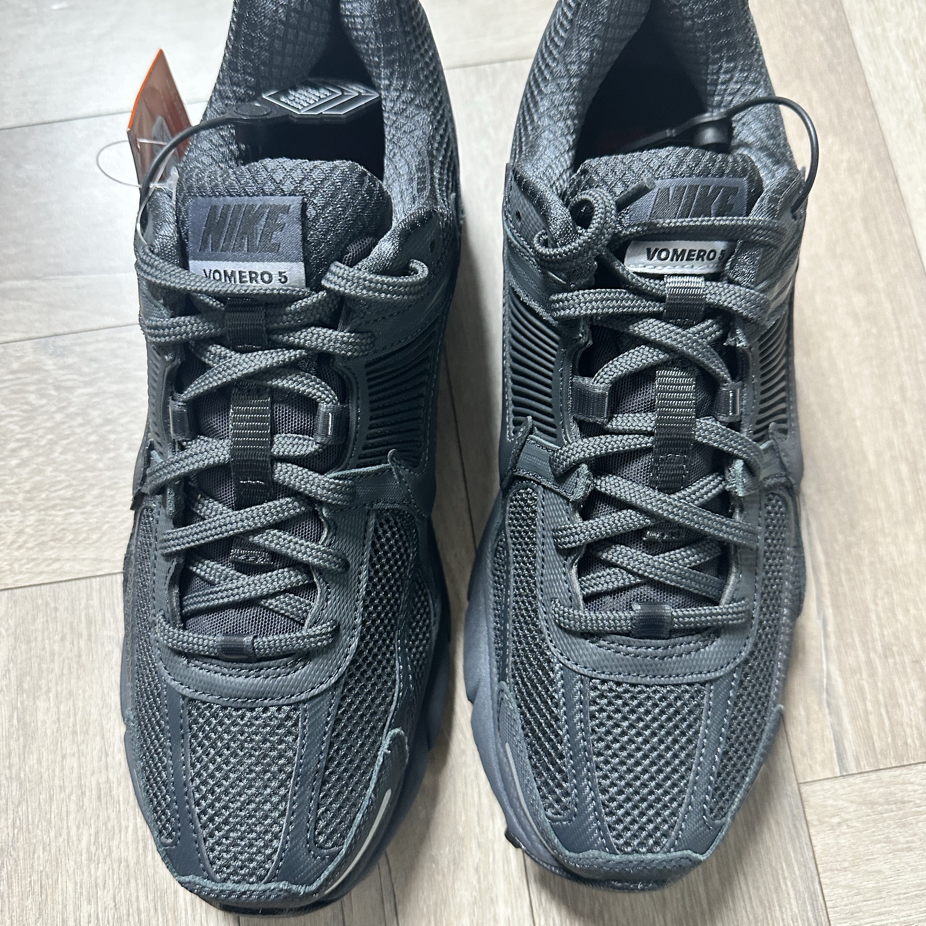 Nike Zoom Vomero 5 SP Anthracite 2023 착용 스타일 - 2