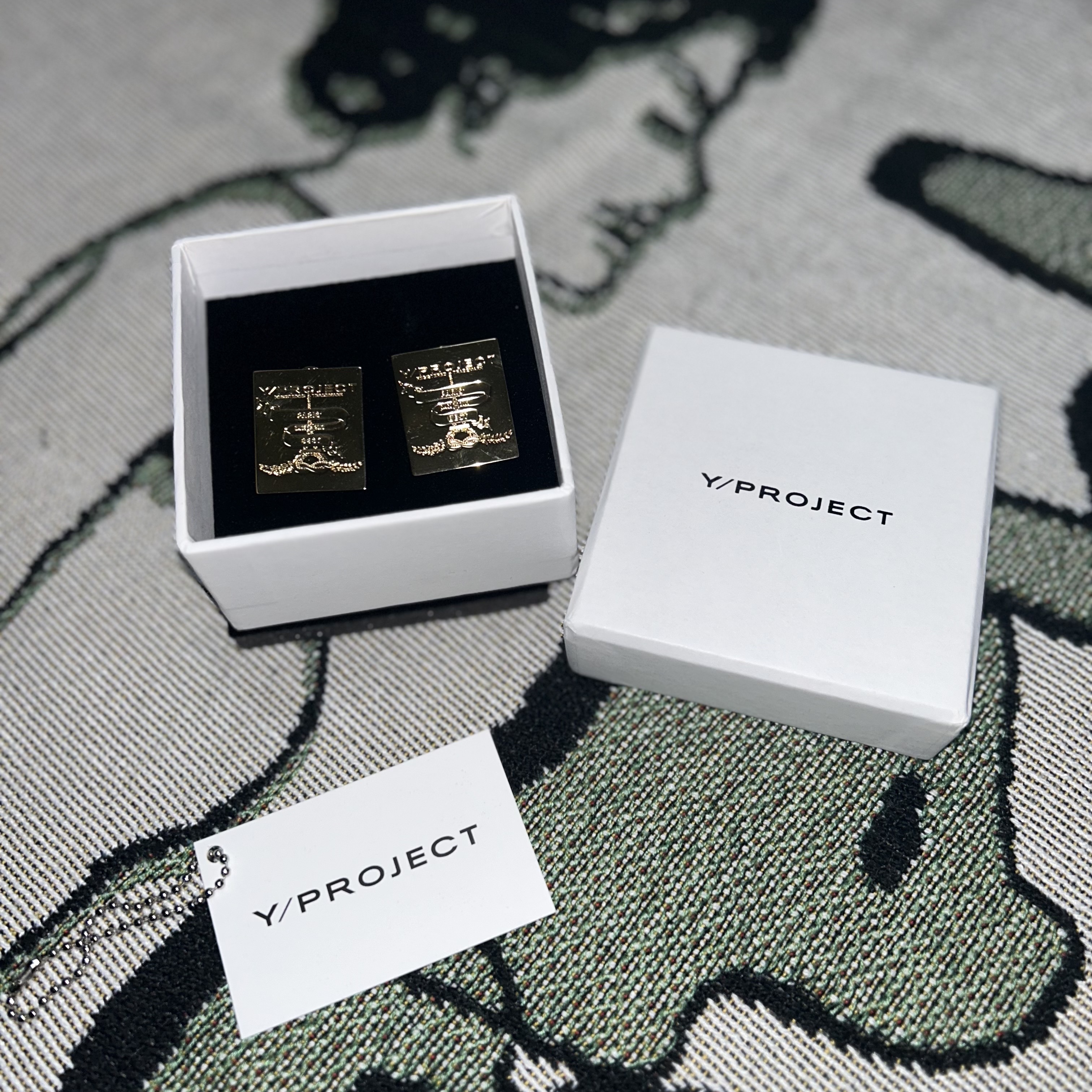 Y/Project Mini Paris Best Earrings Gold - 23SS 착용 스타일 - 3