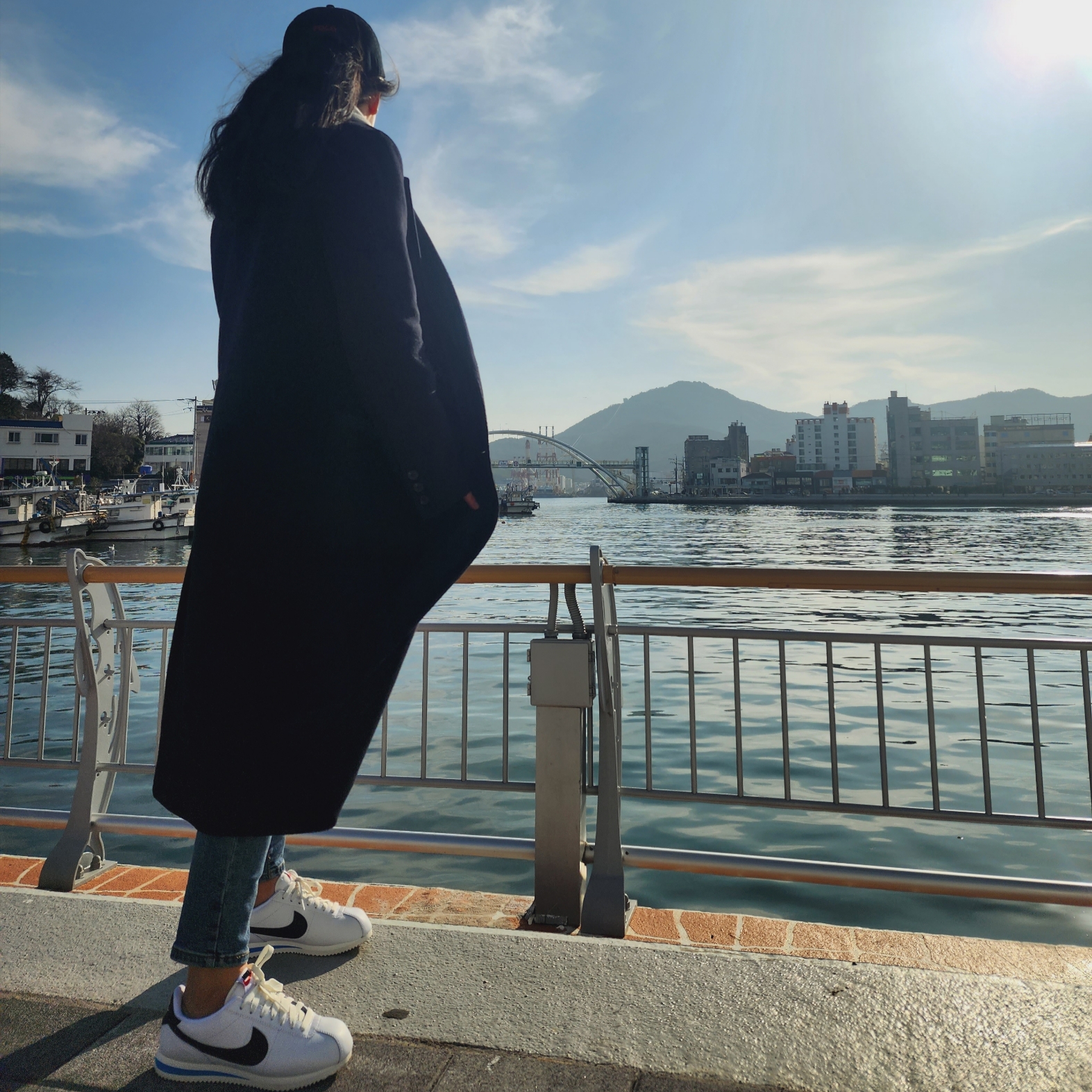 Nike Cortez White and Black 착용 스타일