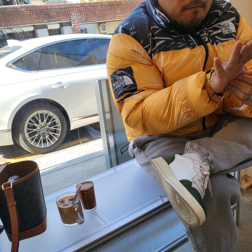 Supreme x The North Face Trompe L’oeil Printed Nuptse Jacket Yellow - 23SS 착용 스타일 - 1