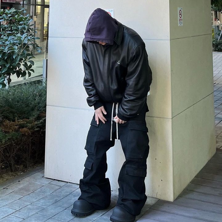 Balenciaga XL Army Boots Full Eva Black 착용 스타일