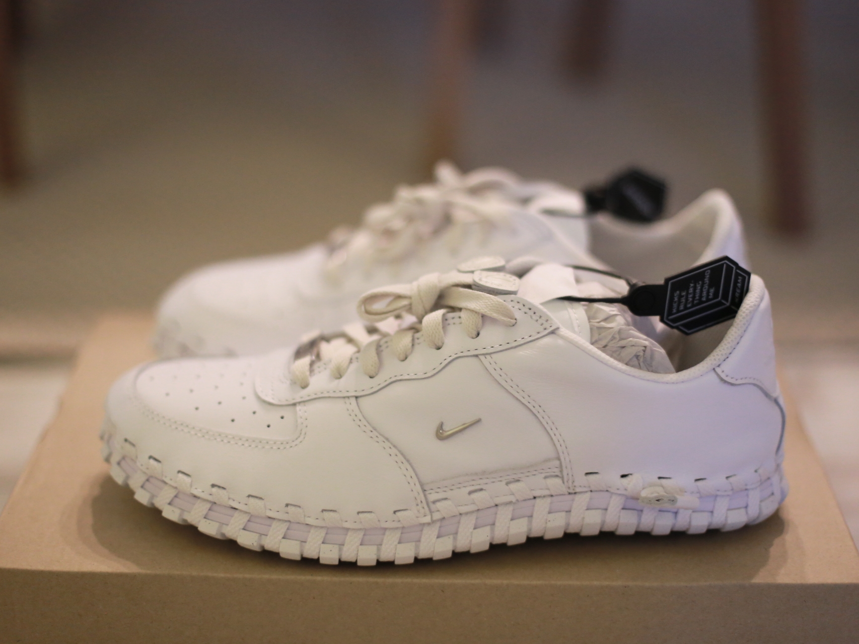 Nike x Jacquemus J Force 1 Low LX SP White 착용 스타일 - 1