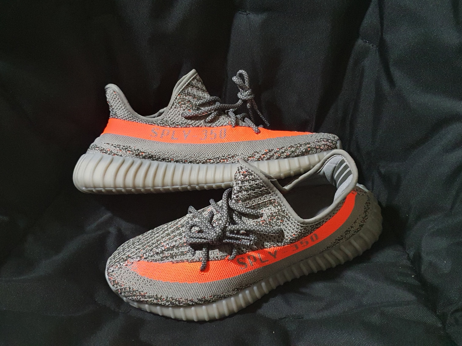 Adidas Yeezy Boost 350 V2 Beluga - Reflective 착용 스타일 - 2