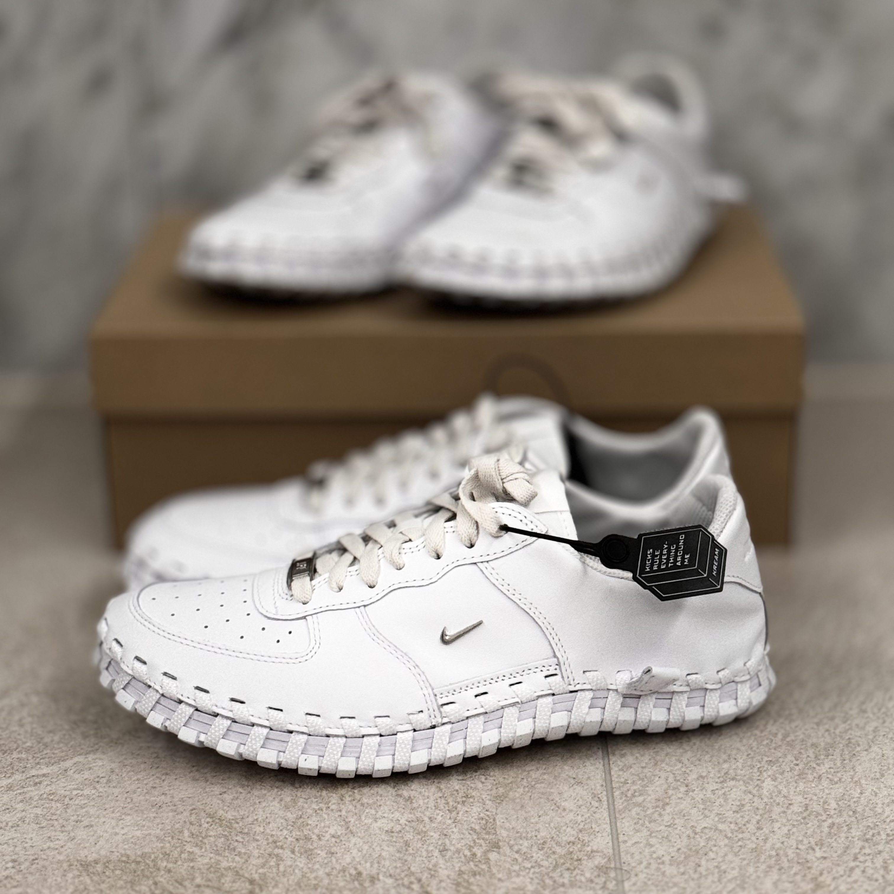 Nike x Jacquemus J Force 1 Low LX SP White 착용 스타일 - 3