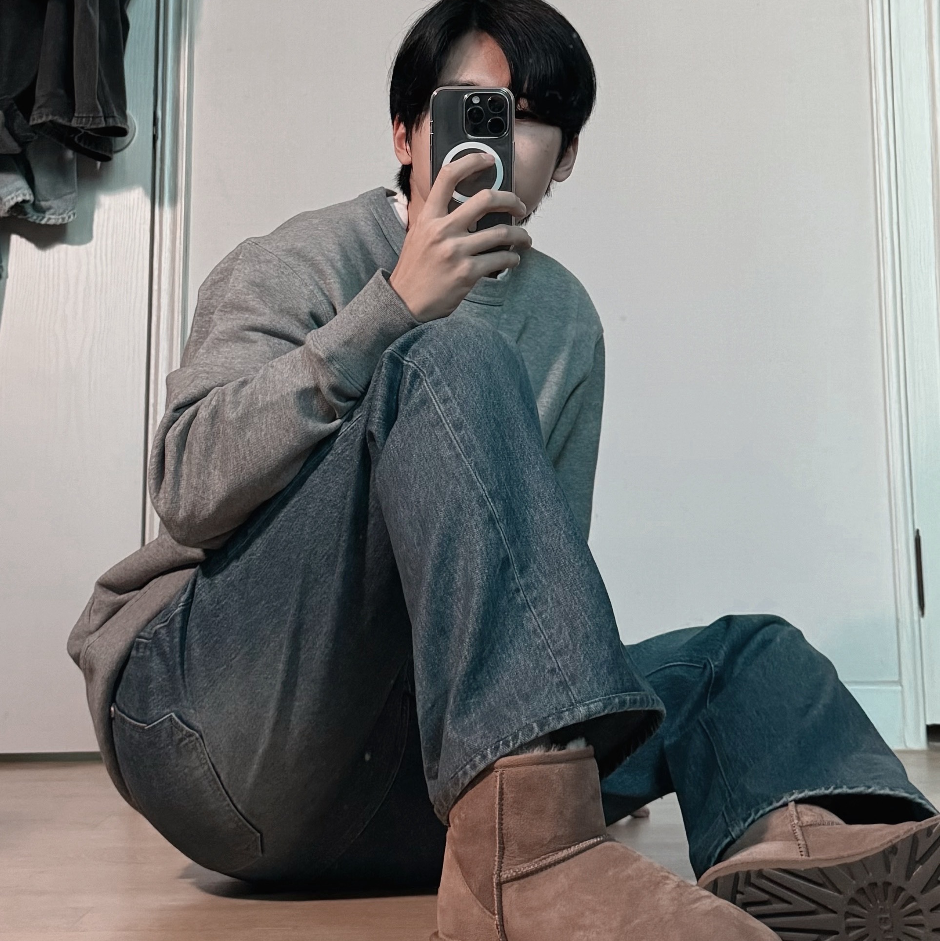 (W) UGG Classic Mini II Boots Chestnut 착용 스타일 - 2