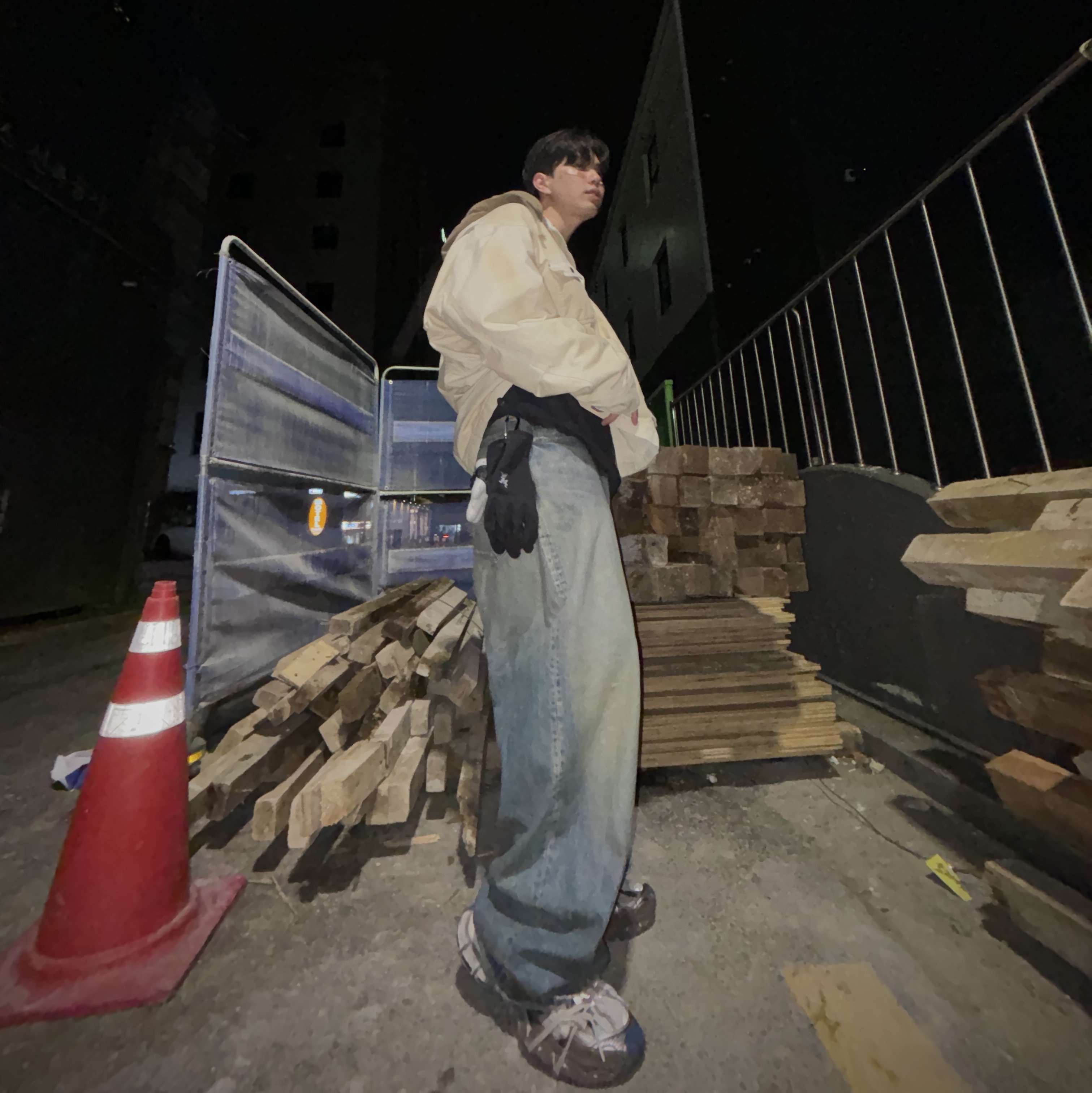 Project G/R Oversized Chore Work Jacket Beige, Balenciaga 3XL Sneakers Worn Out Grey White Blue 착용 스타일 - 8
