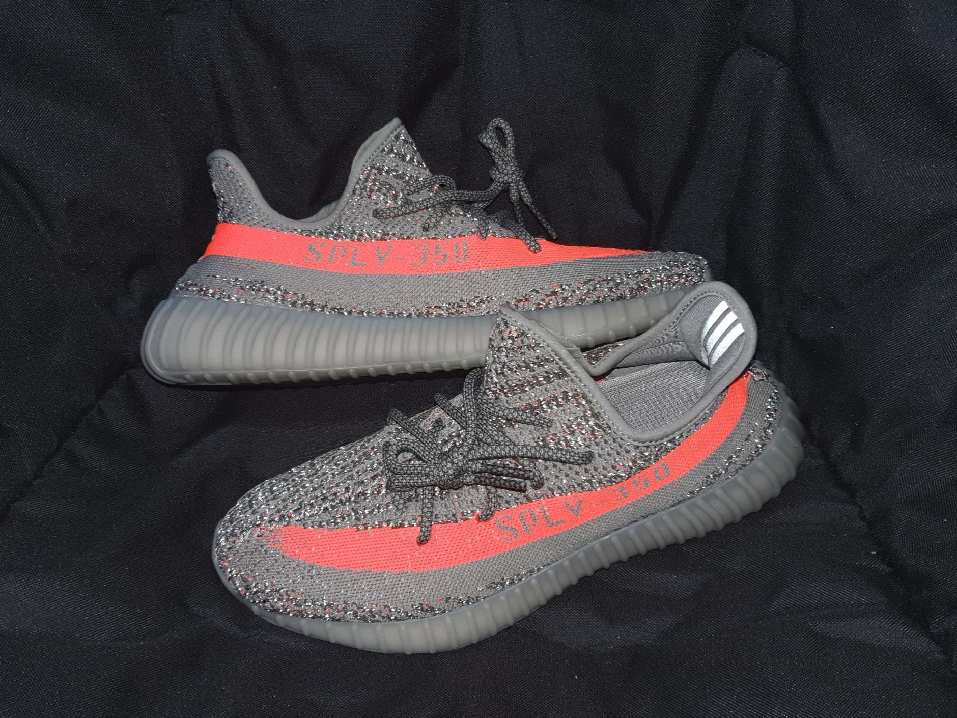 Adidas Yeezy Boost 350 V2 Beluga - Reflective 착용 스타일 - 3