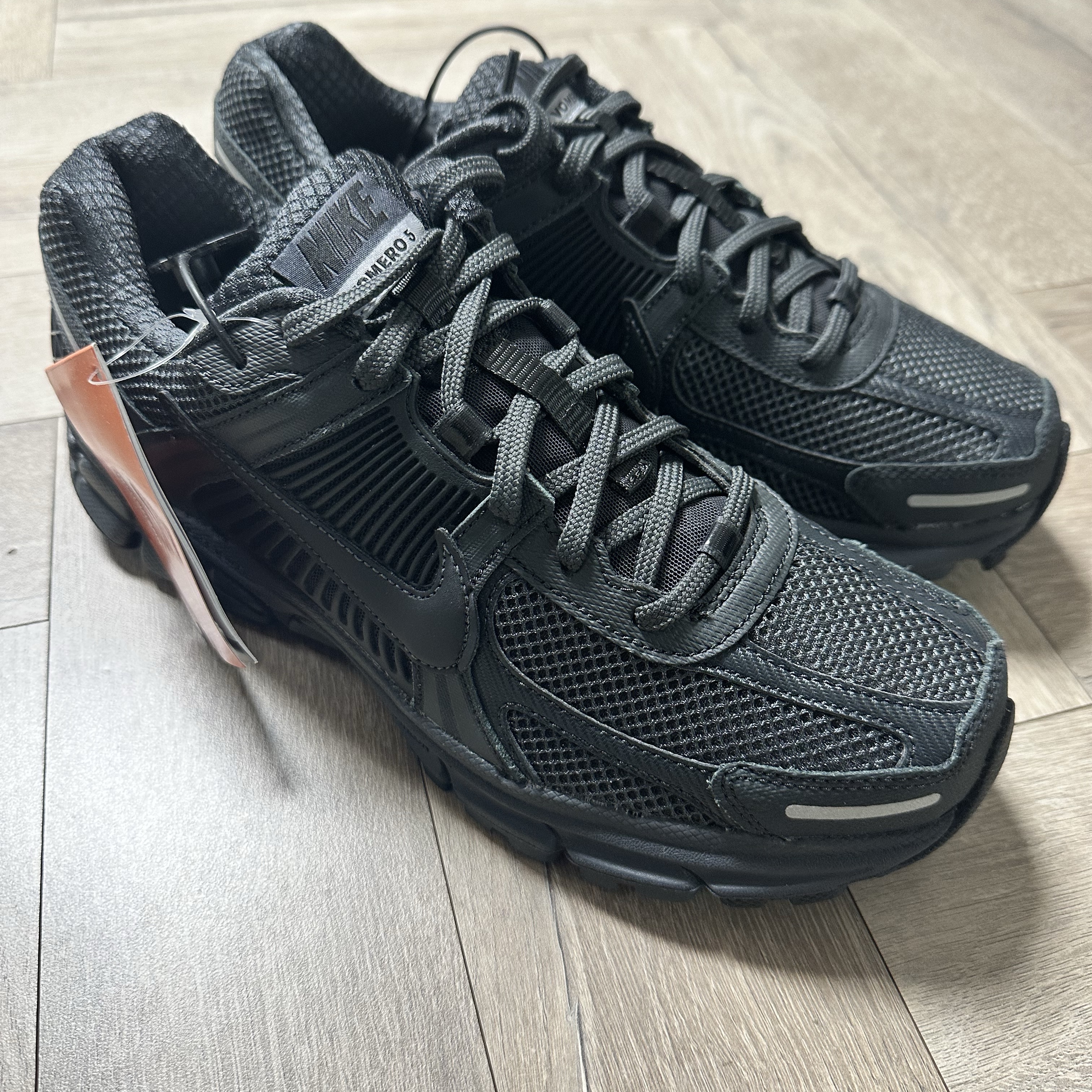 Nike Zoom Vomero 5 SP Anthracite 2023 착용 스타일 - 1