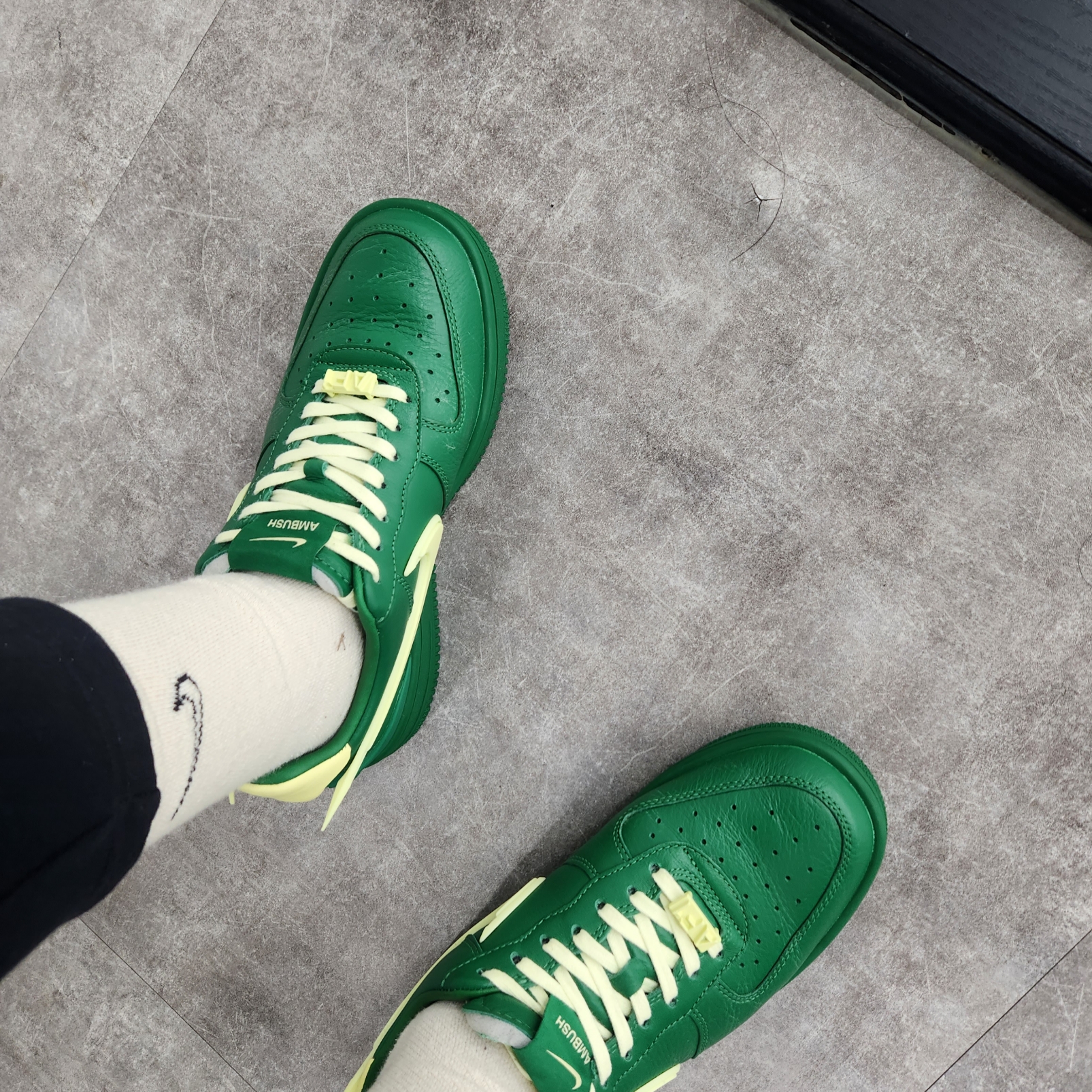 Nike x Ambush Air Force 1 Low SP Pine Green and Citron 착용 스타일