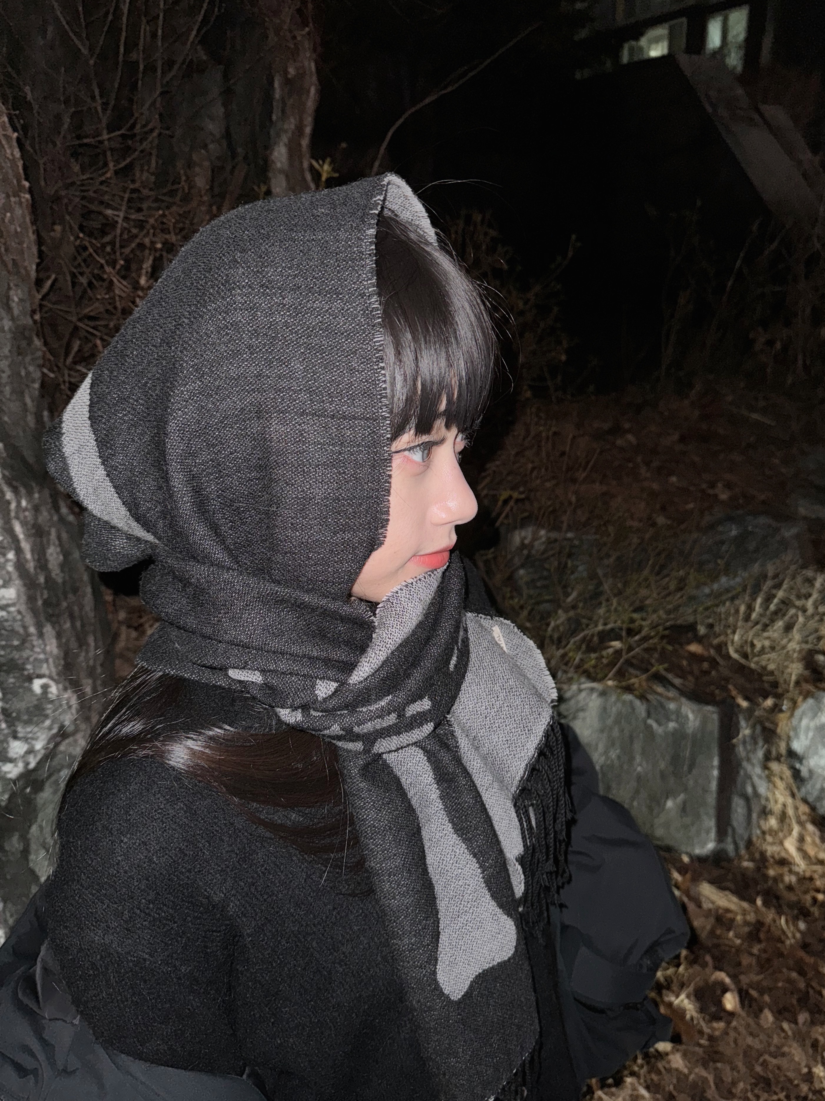 Kapital Wool Bone Muffler Black 착용 스타일