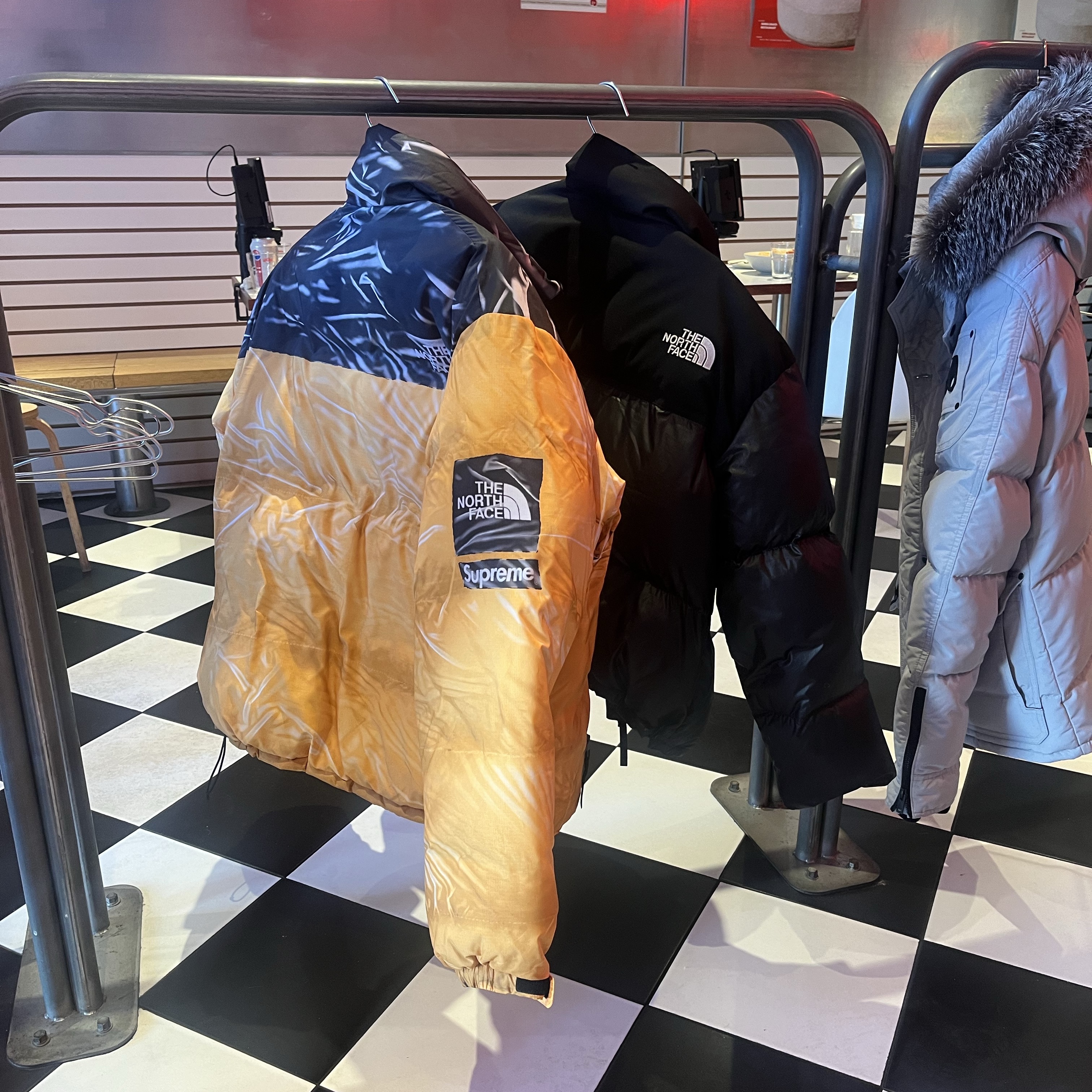 Supreme x The North Face Trompe L’oeil Printed Nuptse Jacket Yellow - 23SS 착용 스타일 - 2