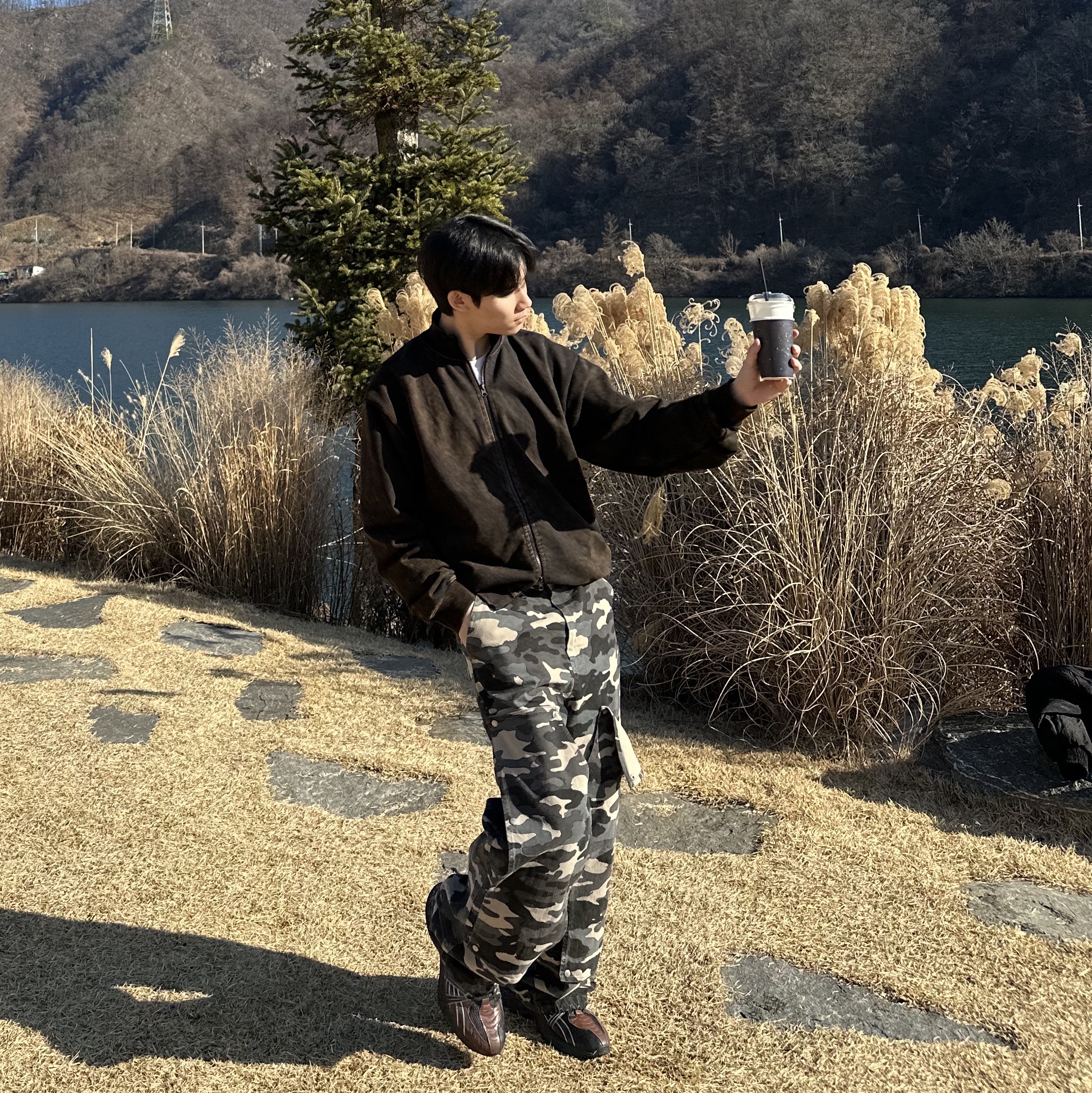 Asics HN2-S Protoblast Chocolate Brown 착용 스타일