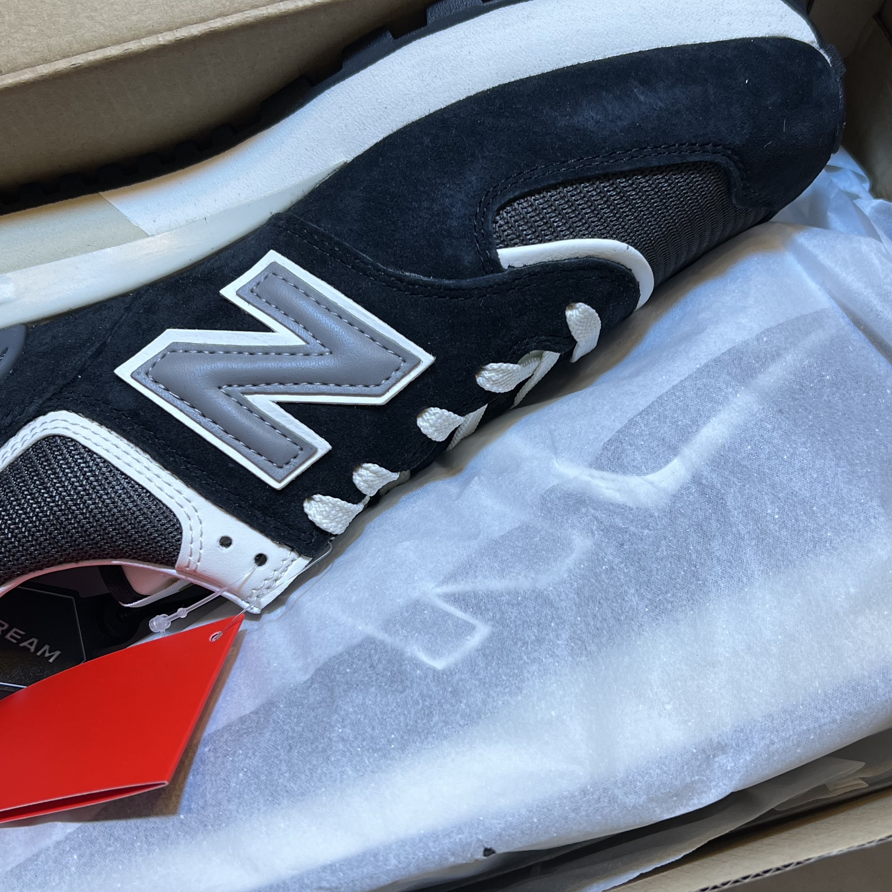New Balance 574 Legacy Black 착용 스타일