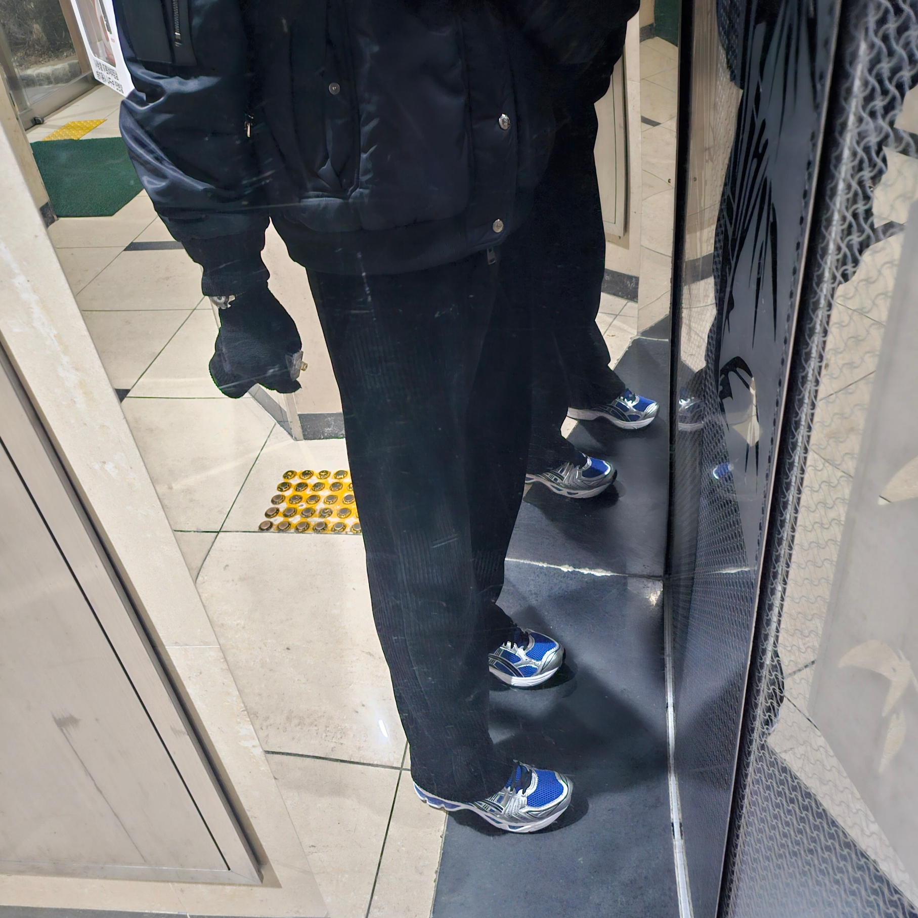 Asics Gel-Kayano 14 Monaco Blue Black 착용 스타일 - 4