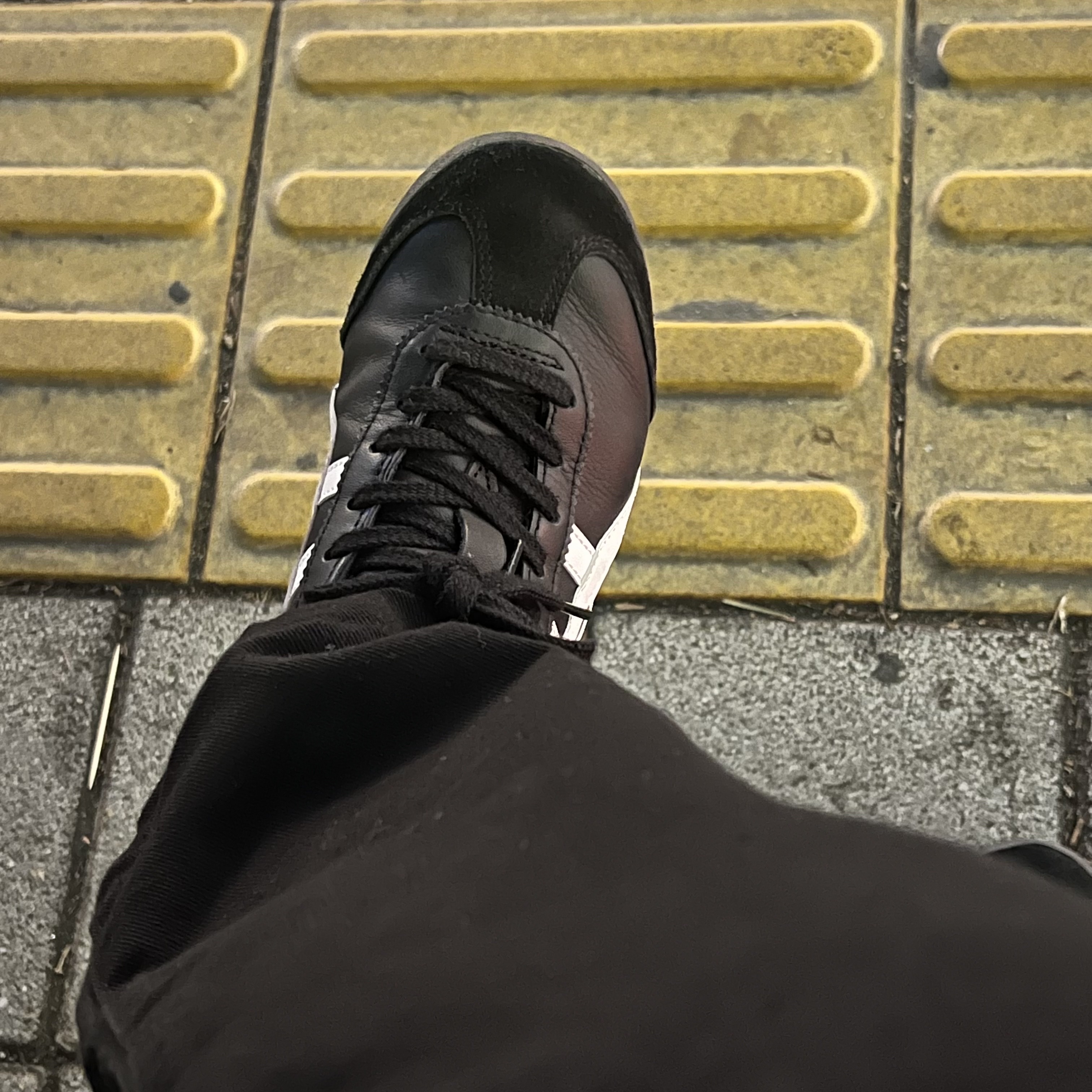 Onitsuka Tiger Mexico 66 Black White 착용 스타일