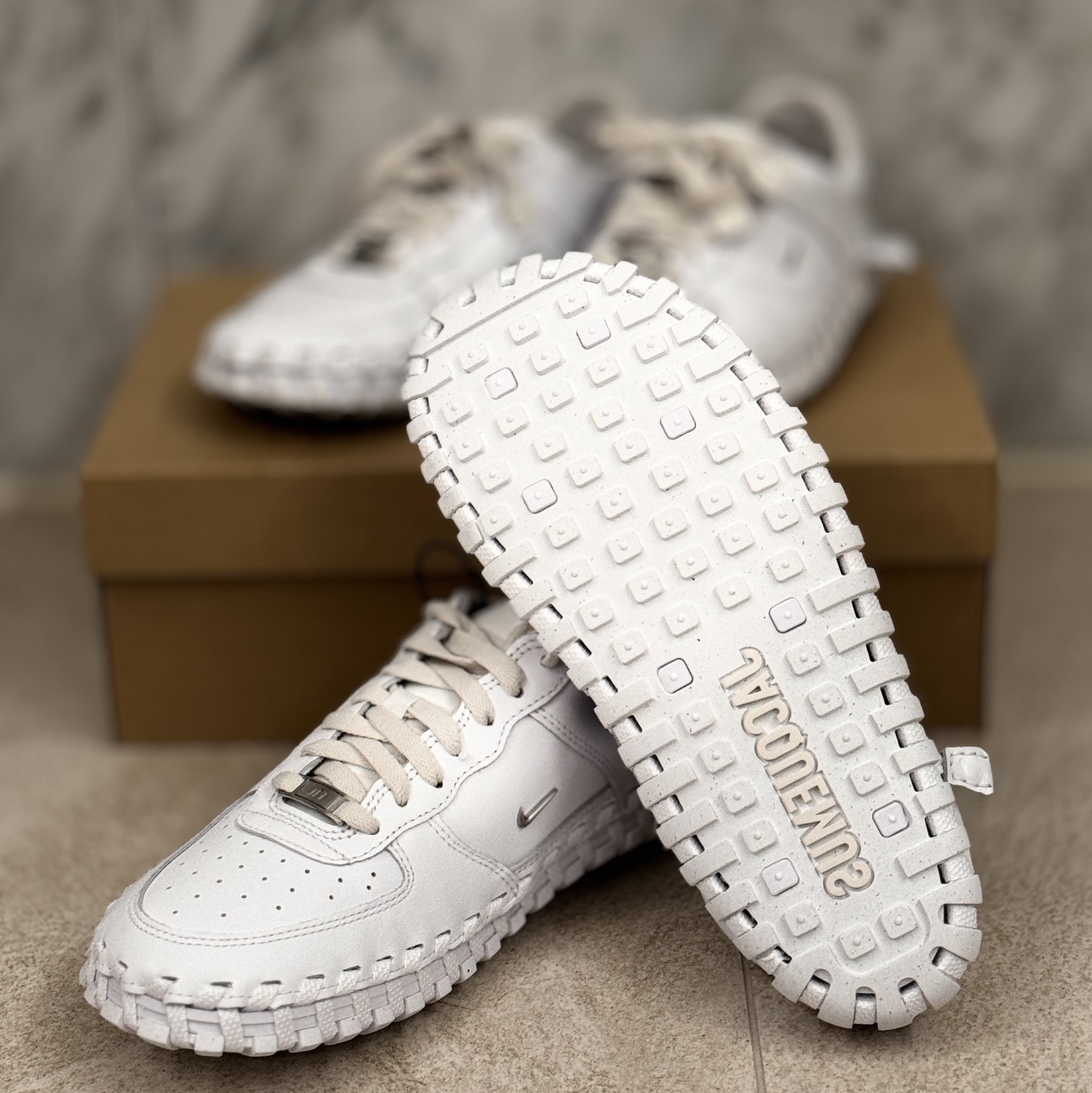 Nike x Jacquemus J Force 1 Low LX SP White 착용 스타일 - 1