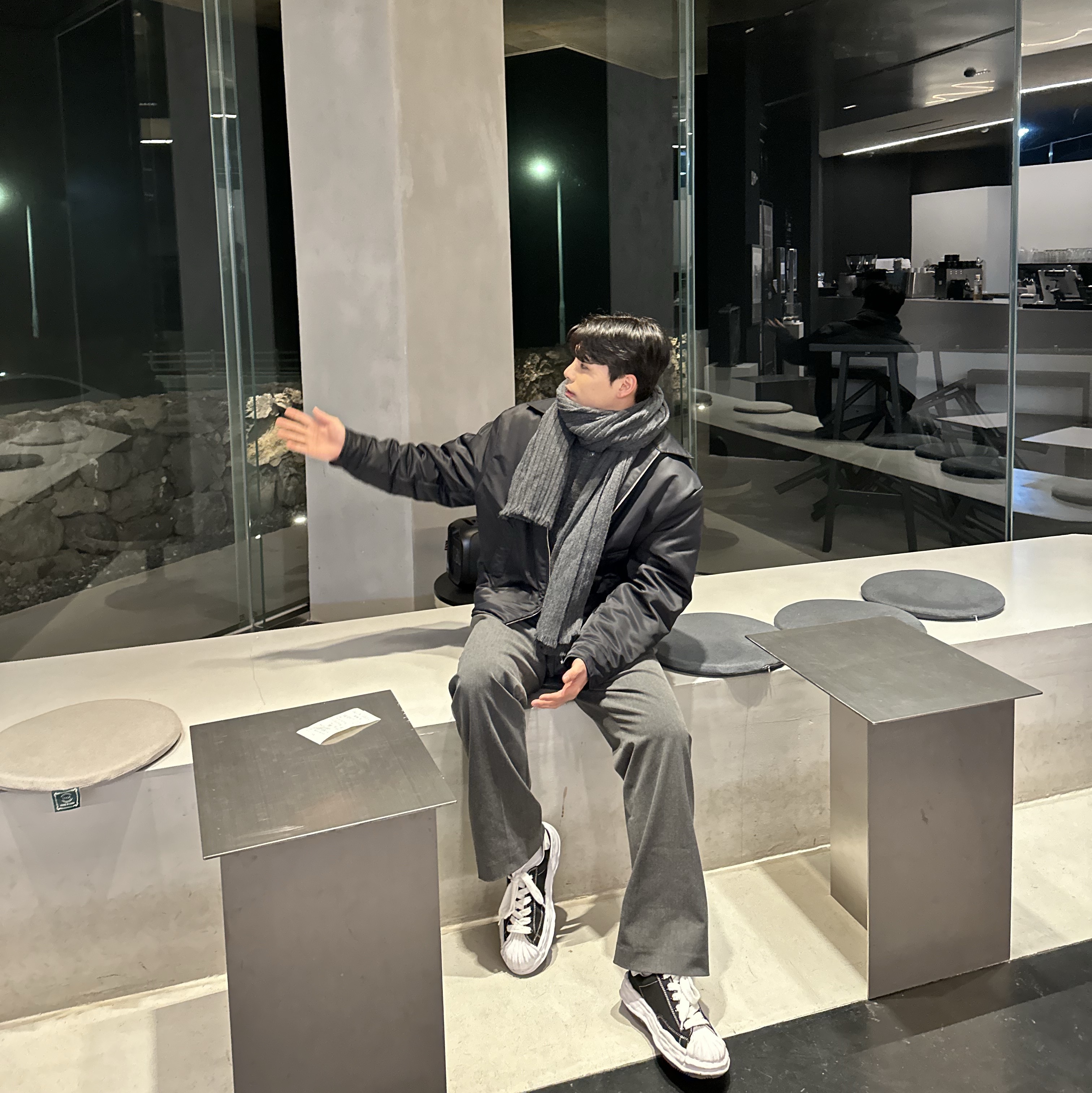 Maison Mihara Yasuhiro Blakey OG Sole Canvas Low-top Sneakers Black White 착용 스타일