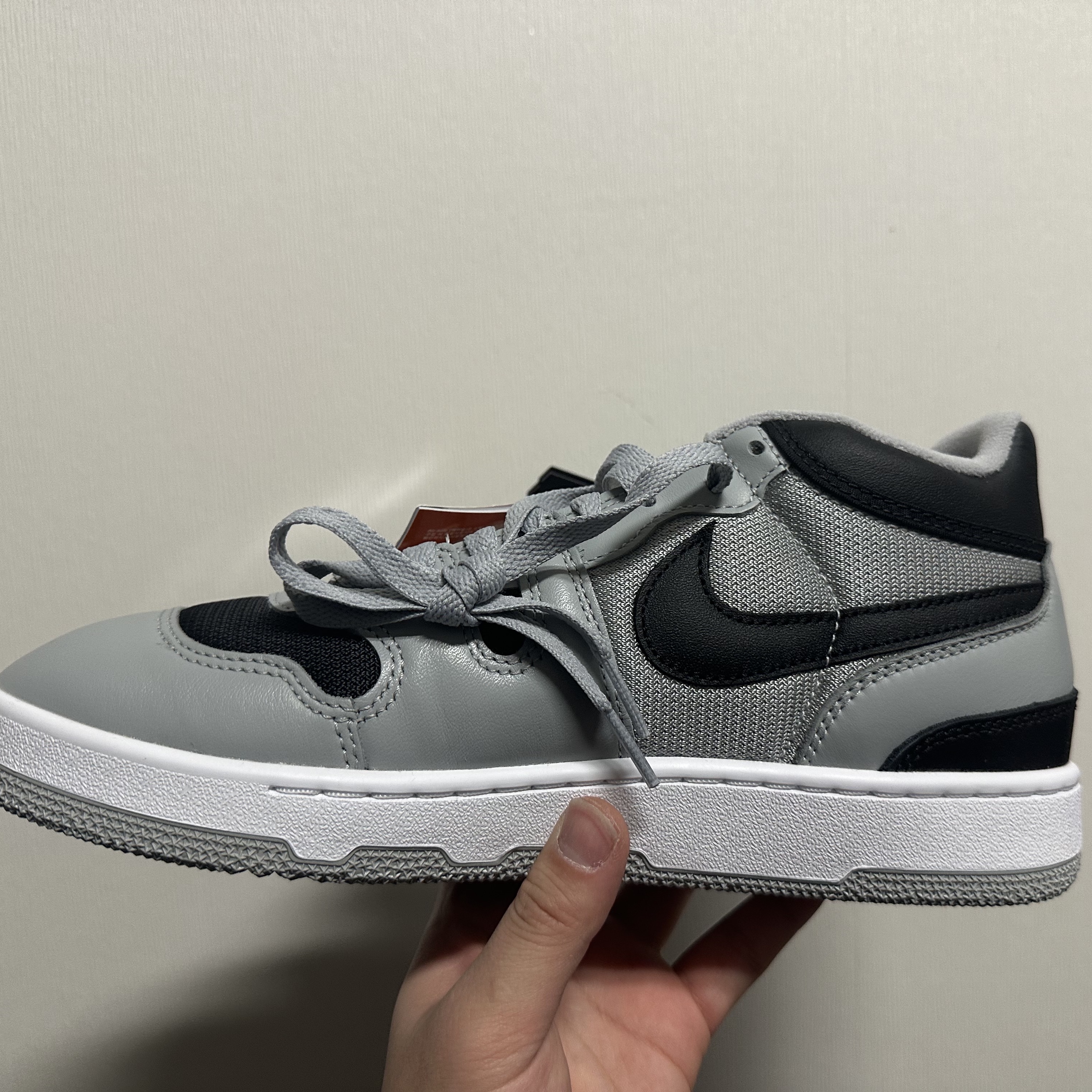 Nike x Travis Scott Mac Attack SP Light Smoke Grey 착용 스타일 - 1