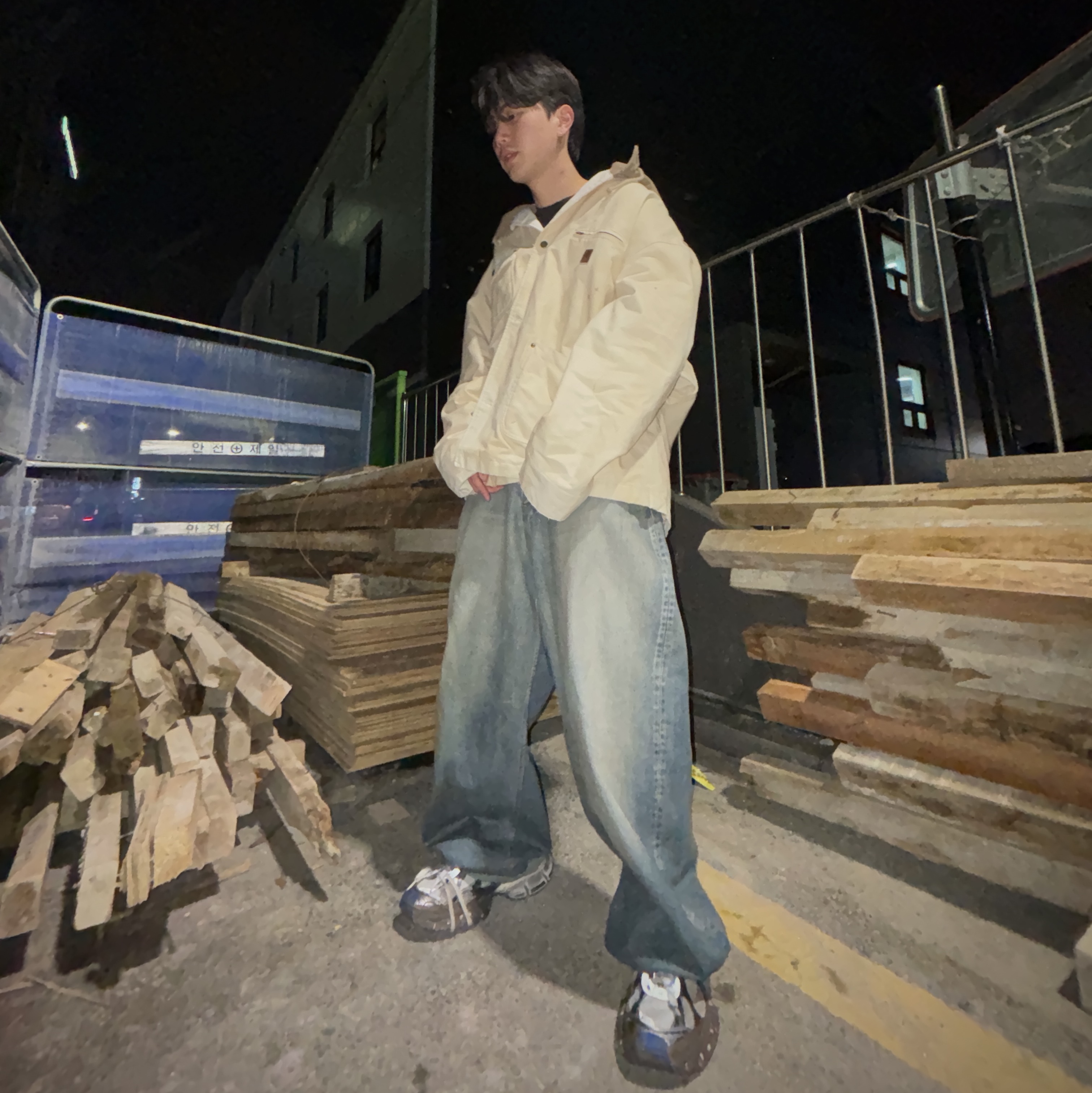 Project G/R Oversized Chore Work Jacket Beige, Balenciaga 3XL Sneakers Worn Out Grey White Blue 착용 스타일 - 7