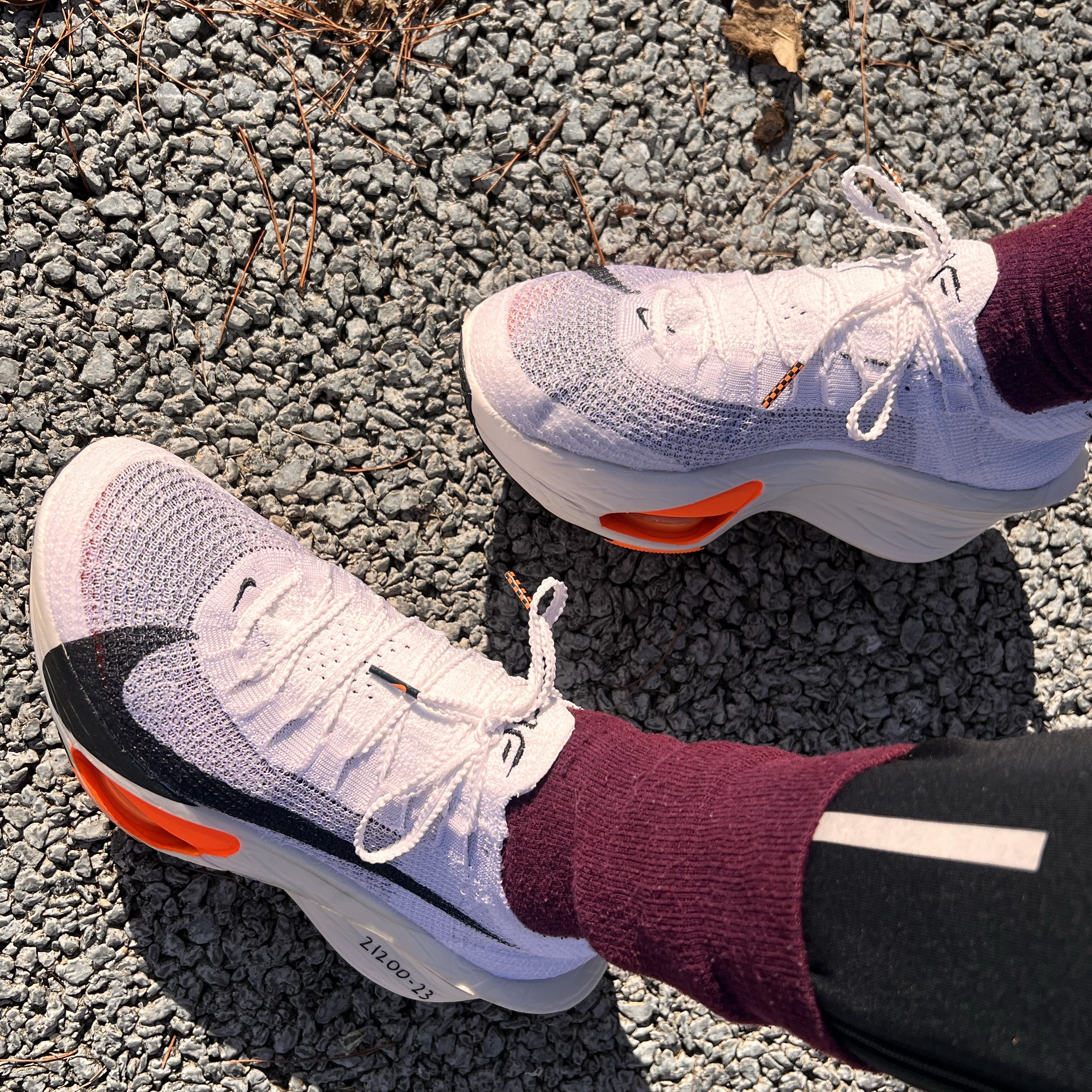 Nike Air Zoom Alphafly Next% 3 Proto White Total Orange 착용 스타일
