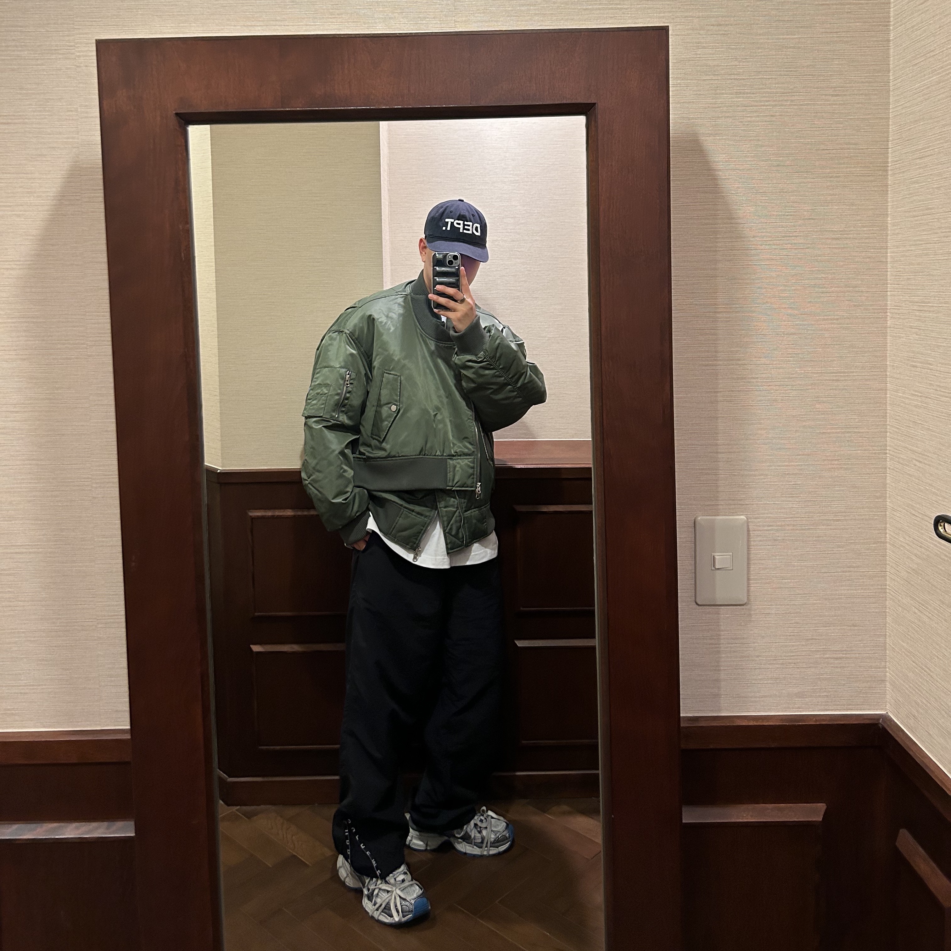 Balenciaga 3XL Sneakers Grey White Blue, Supreme Warm Up Pants Black - 23FW 착용 스타일