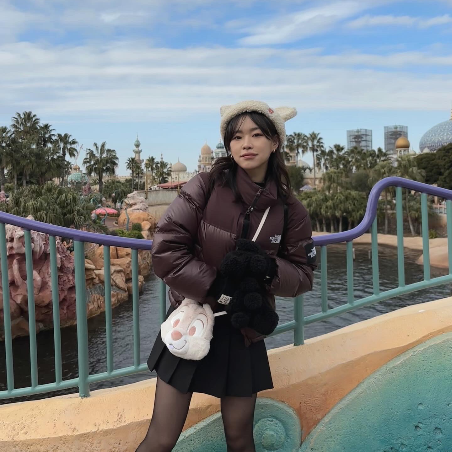 (W) The North Face White Label Novelty Nuptse Down Jacket Cocoa Brown 착용 스타일