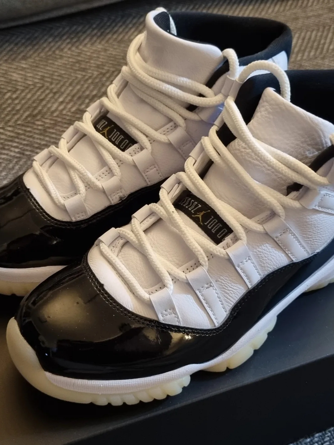 Jordan 11 Retro Gratitude 착용 스타일 - 3