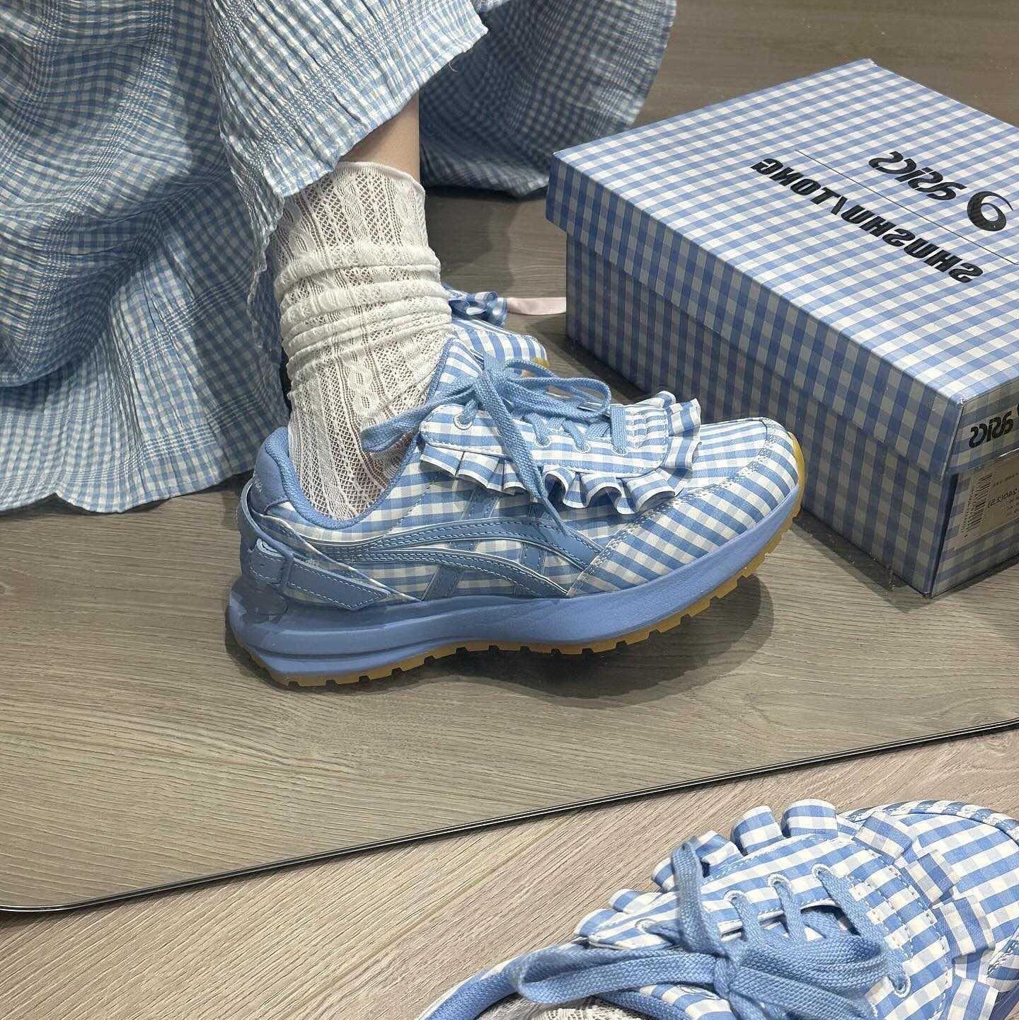 Asics x Shushu/Tong Tarther SC Plus Blue Gingham 착용 스타일