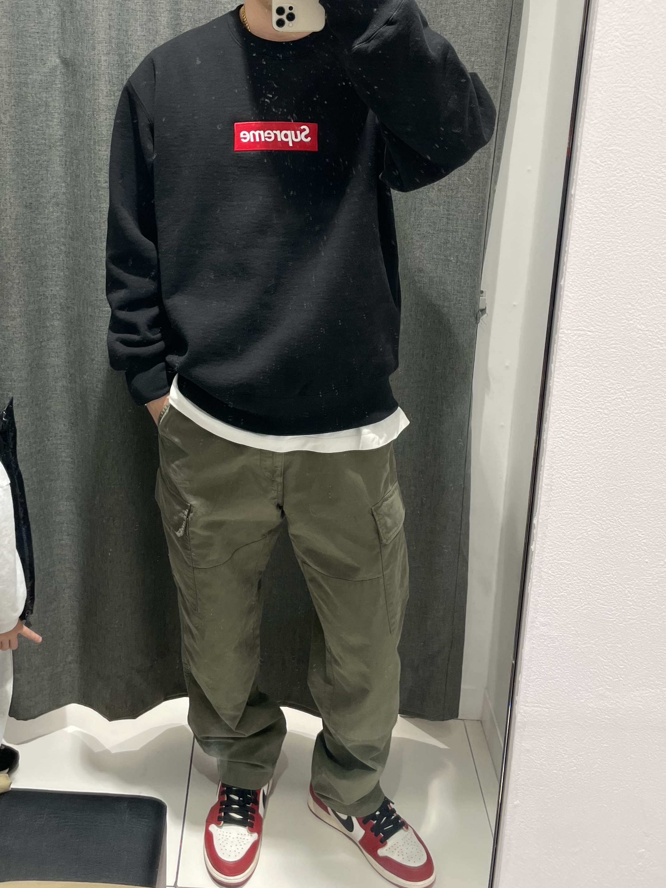 Supreme Box Logo Crewneck Black - 22FW, Jordan 1 Retro High OG Chicago 2022 착용 스타일
