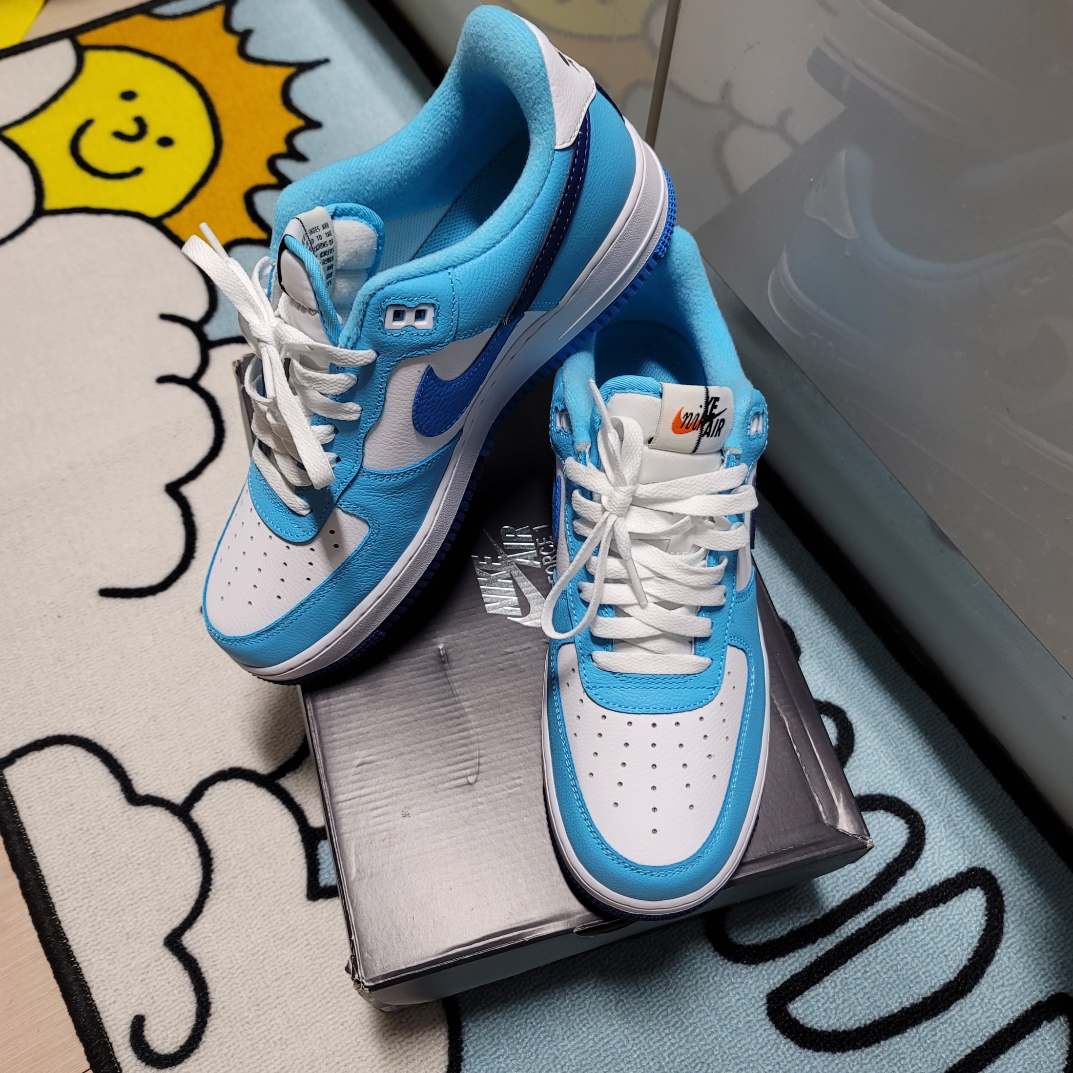 Nike Air Force 1 '07 LV8 White Light Photo Blue 착용 스타일 - 7