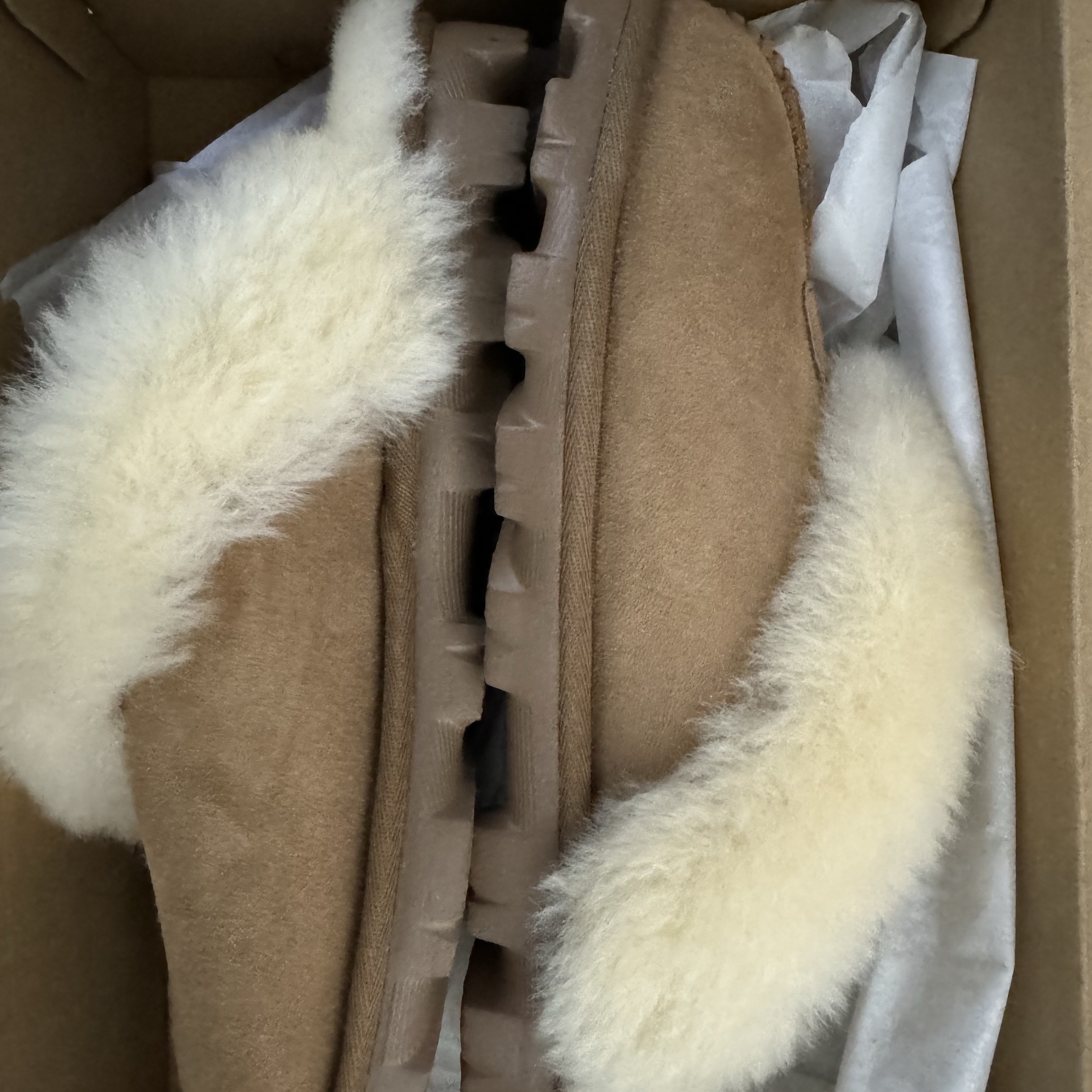 (W) UGG Coquette Slipper Chestnut 착용 스타일 - 1