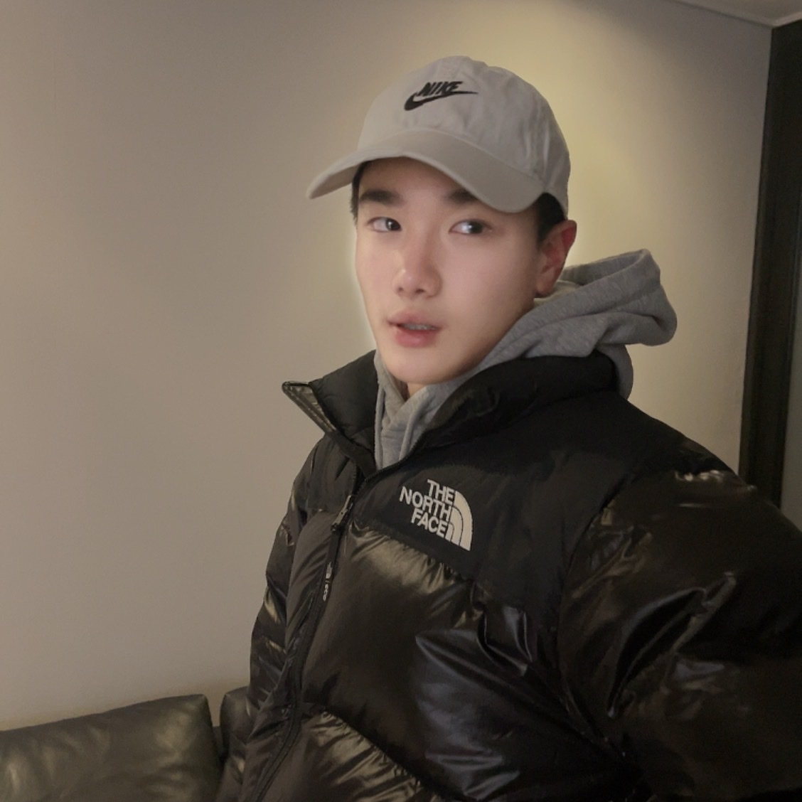 The North Face 1996 Eco Nuptse Jacket Real Black 착용 스타일 - 3