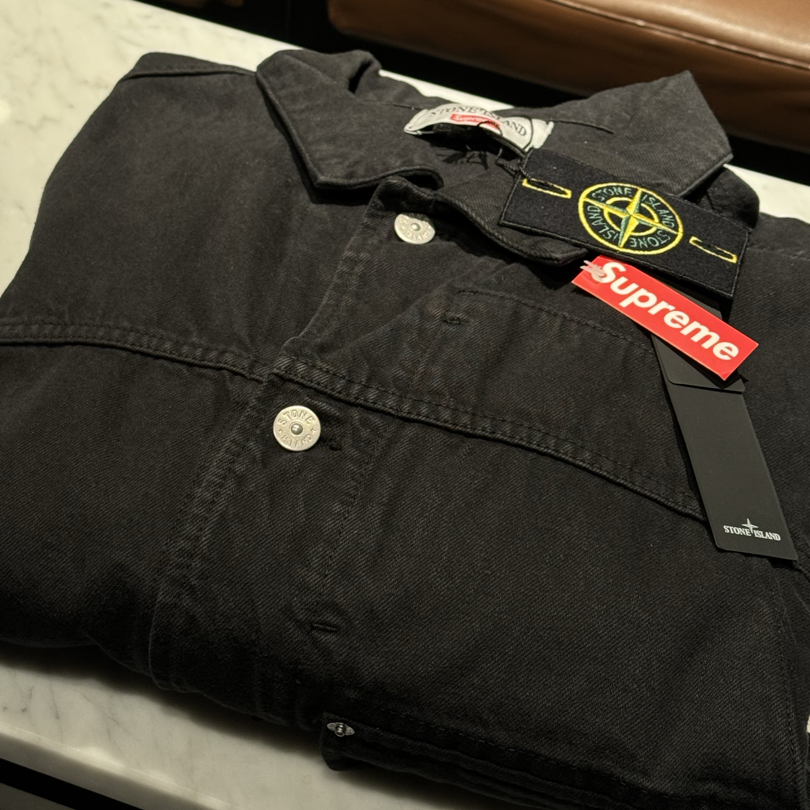 Supreme x Stone Island Denim Trucker Jacket Black - 23FW 착용 스타일