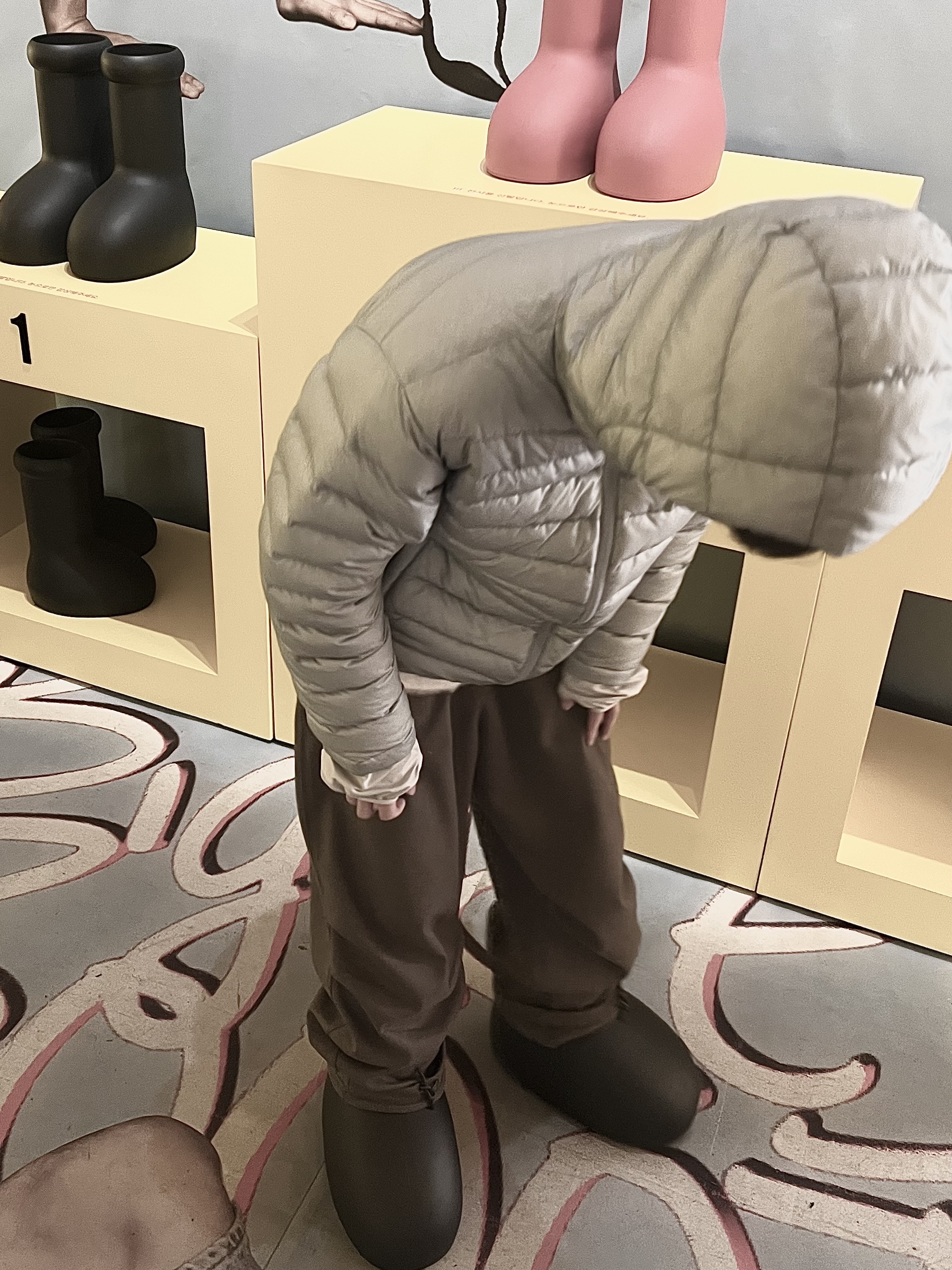 산산기어 서픽스 푸퍼 자켓 스카이 블루 - 24FW, 산산기어 서픽스 퍼퍼 자켓 스카이 블루 - 23FW 착용 스타일