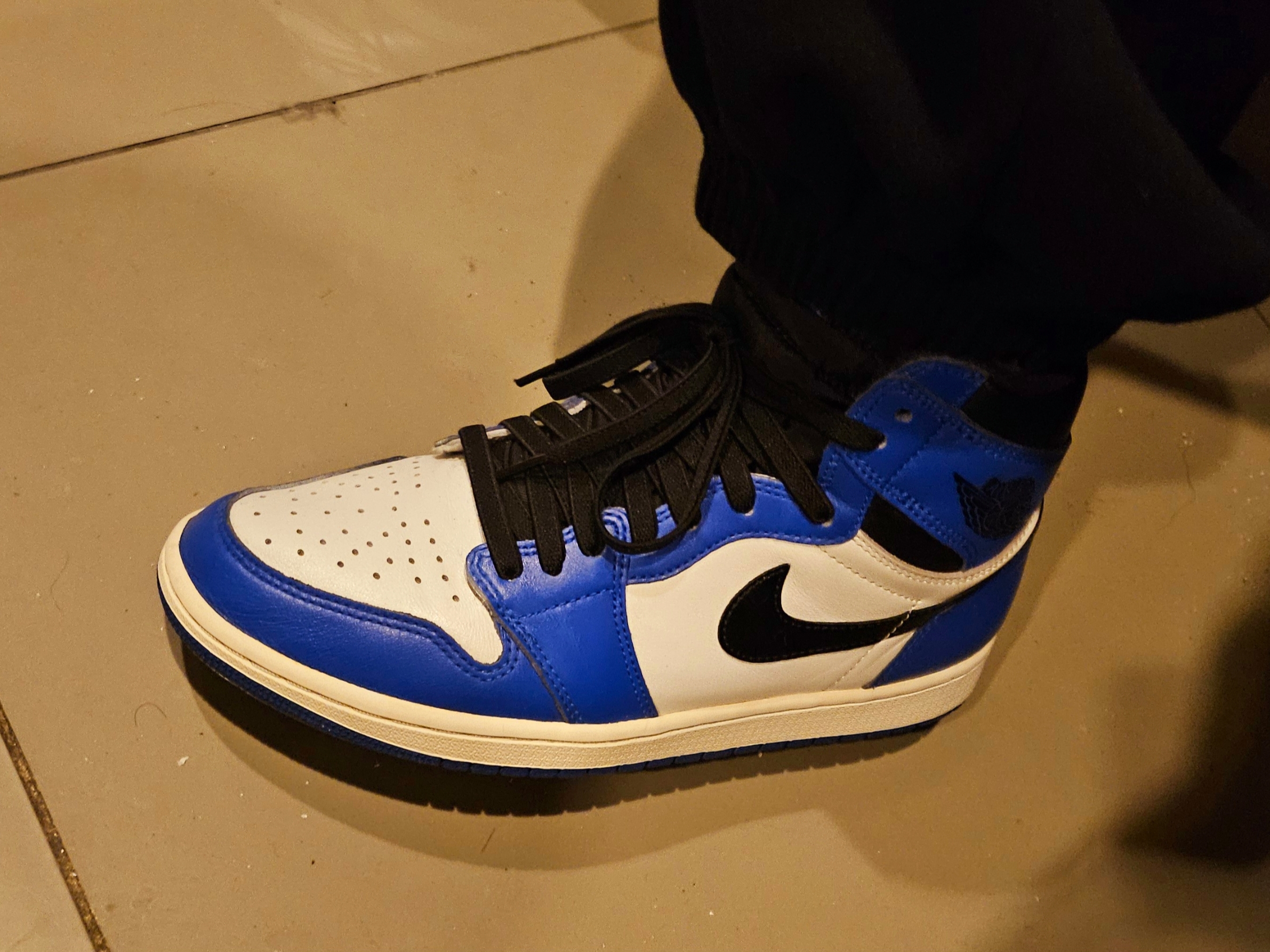 (GS) Jordan 1 Retro High OG Chicago 2015, Jordan 1 Retro High Game Royal 착용 스타일 - 4