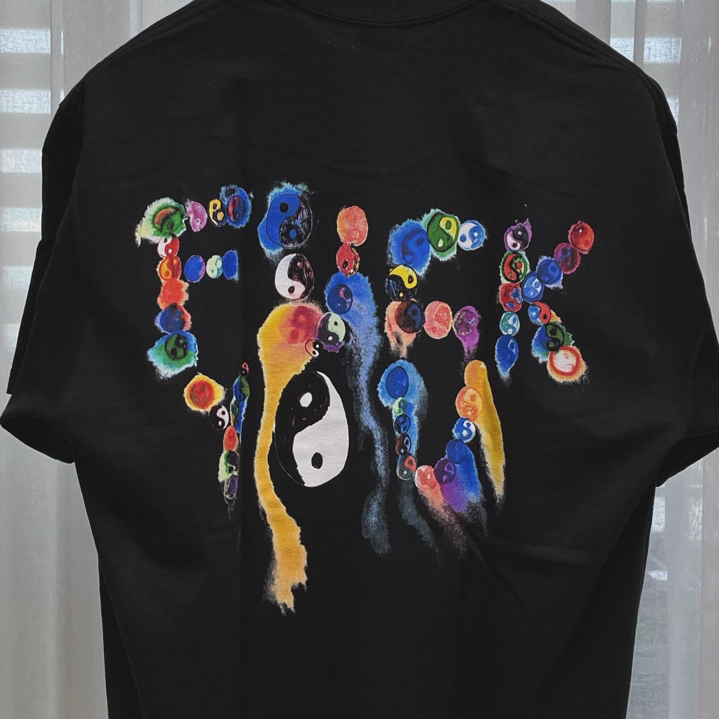 Supreme Ying Yang T-Shirt Black - 23FW 착용 스타일 - 2
