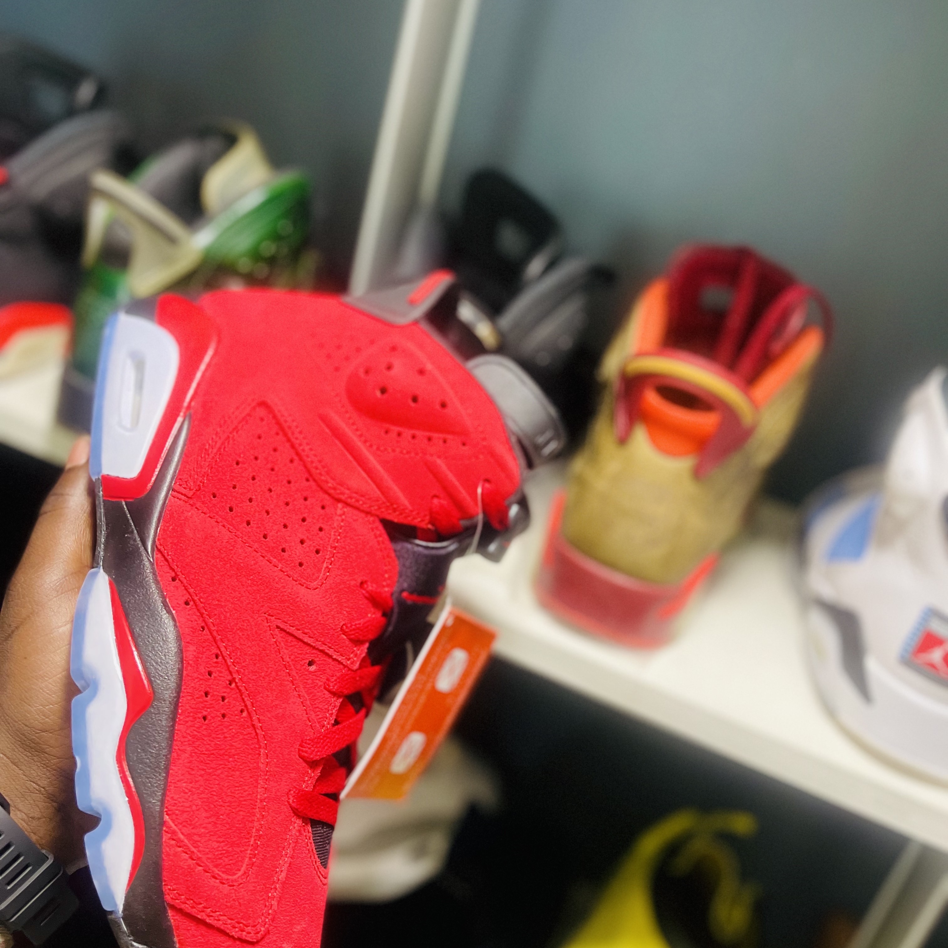 Jordan 6 Retro Toro Bravo, Jordan 6 Retro University Blue 착용 스타일 - 5