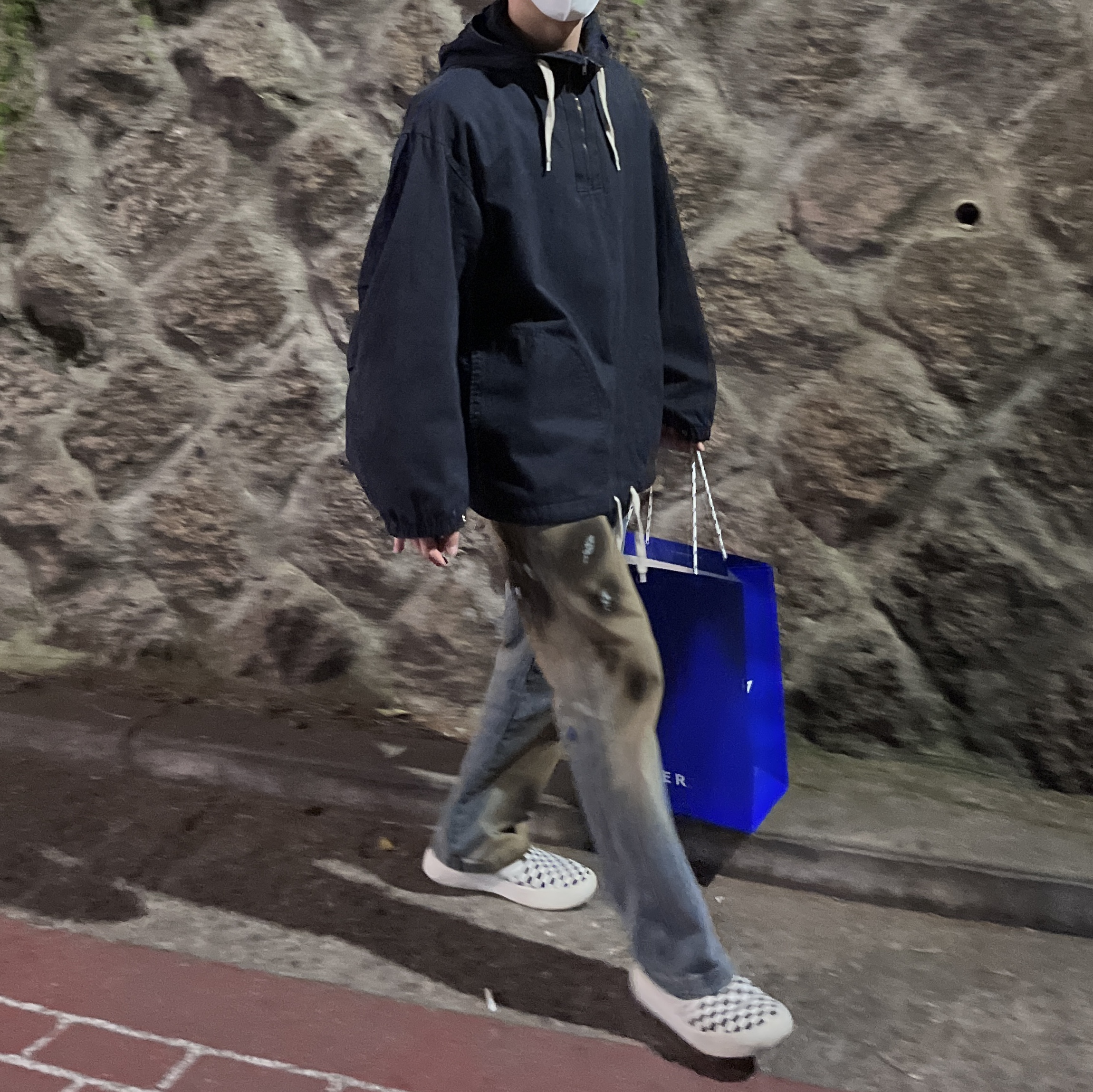 Ader Error Fendig Jeans Blue 착용 스타일 - 3