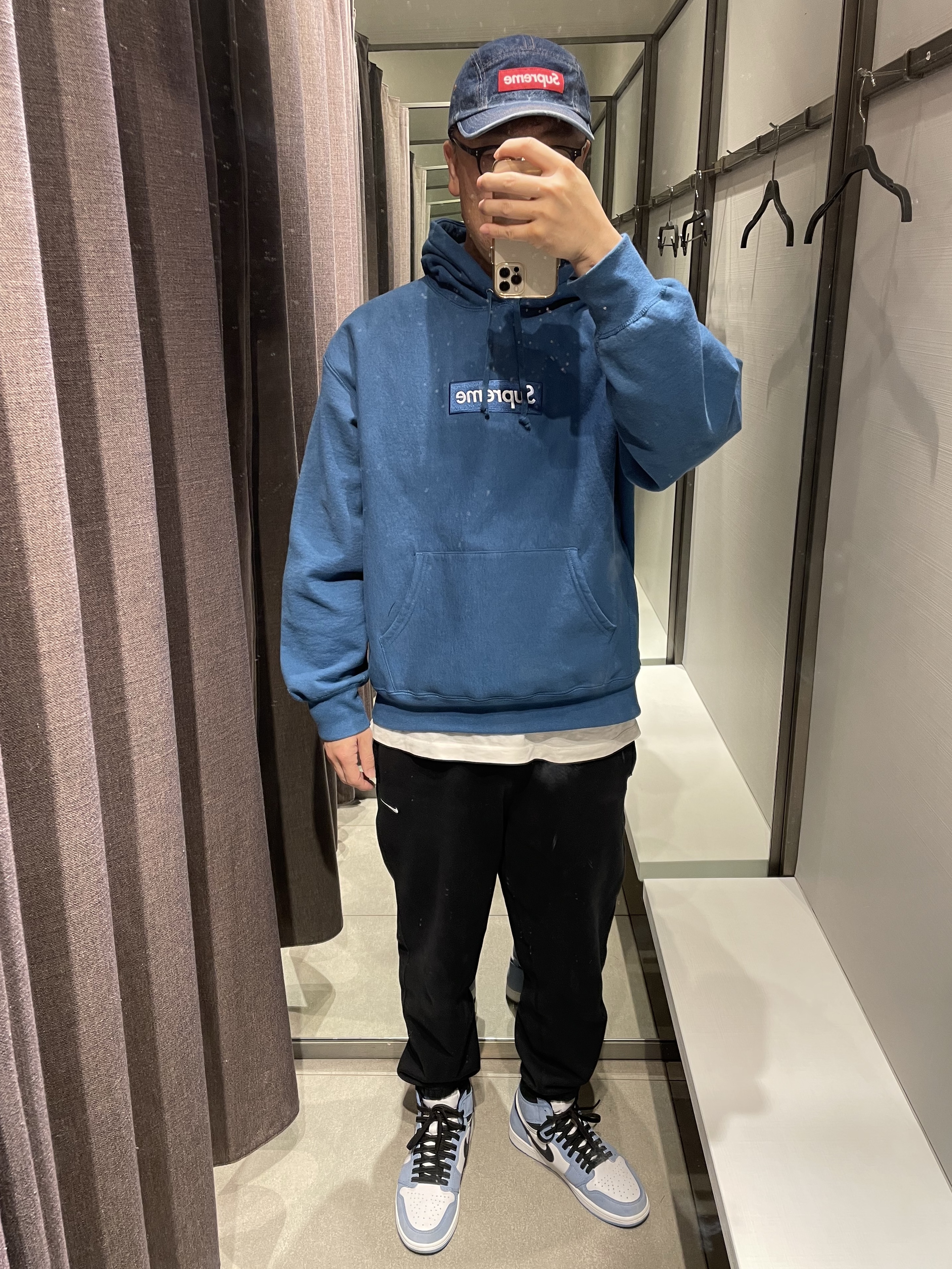 Supreme Box Logo Hooded Sweatshirt Blue - 23FW, Supreme Washed Chino Twill Camp Cap Denim - 22FW 착용 스타일