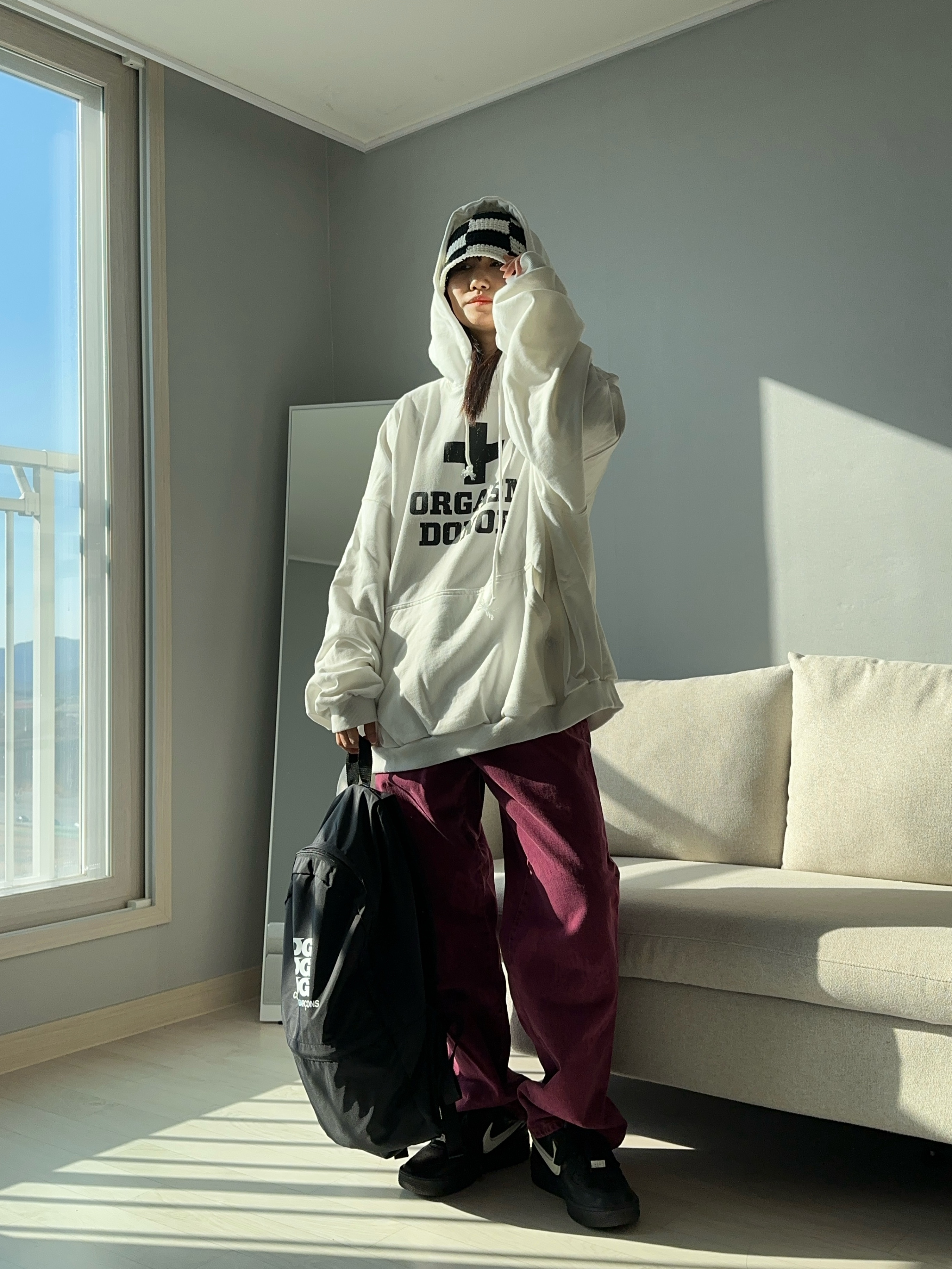 Stussy Worldwide Big OL' Jeans Fuchsia, Nike x Ambush Air Force 1 Low SP Black 착용 스타일 - 1