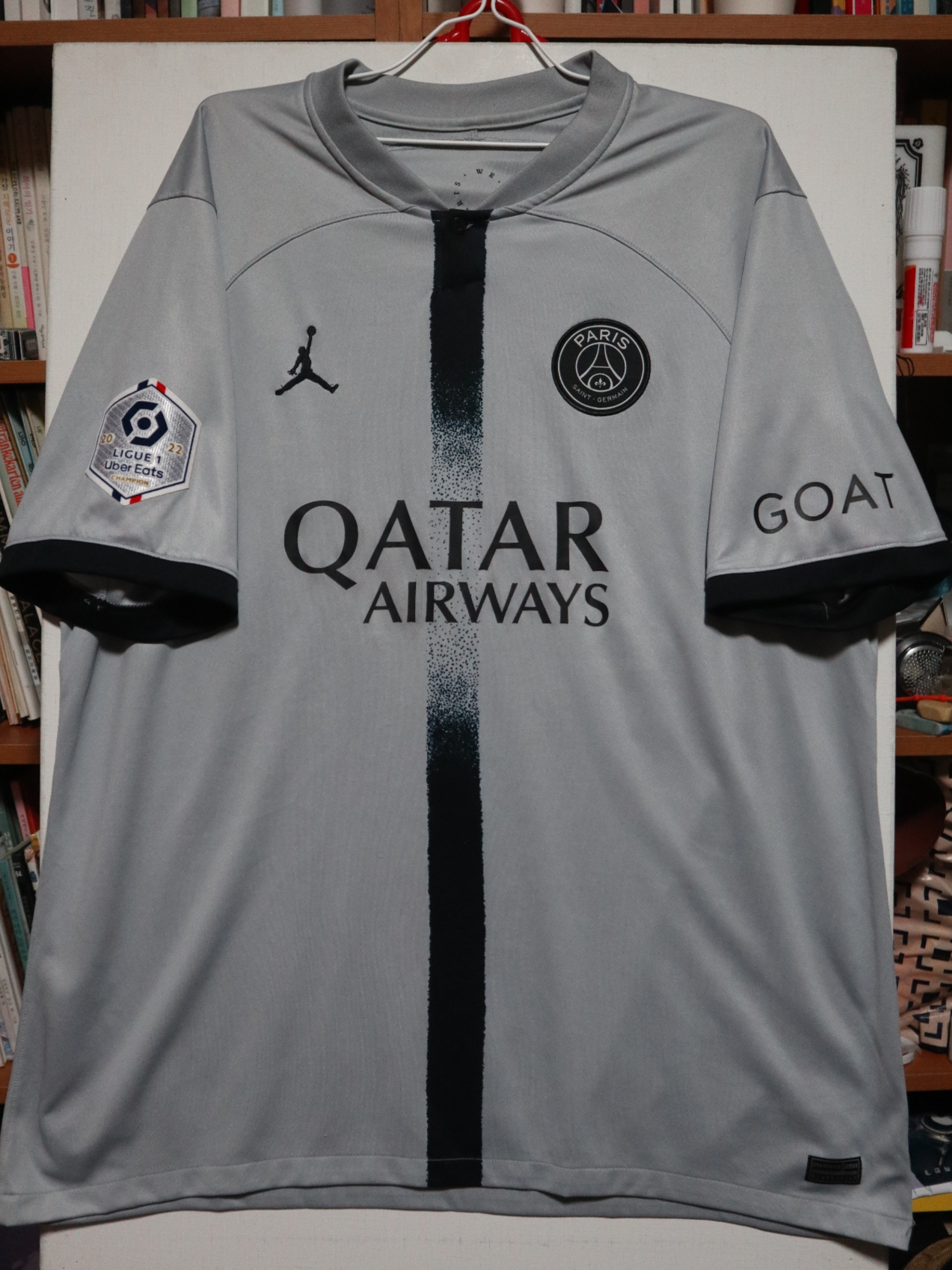 Jordan x Paris Saint-Germain 2022/23 Dri-Fit ADV Match Away Jersey Light Smoke Grey (Non Marking & Non Sponser Ver.) 착용 스타일 - 1
