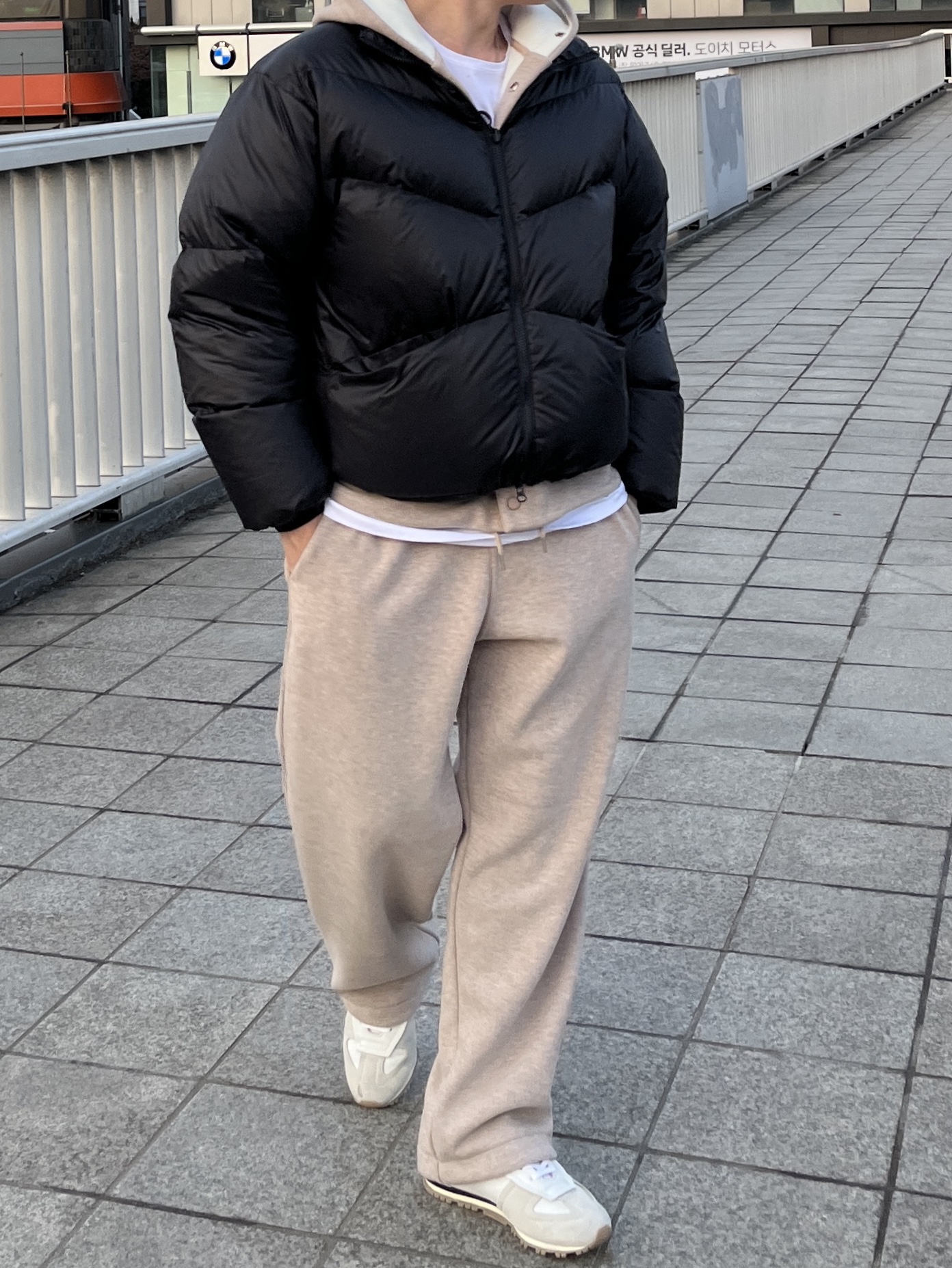 Maison Margiela Replica Runners White 착용 스타일 - 3