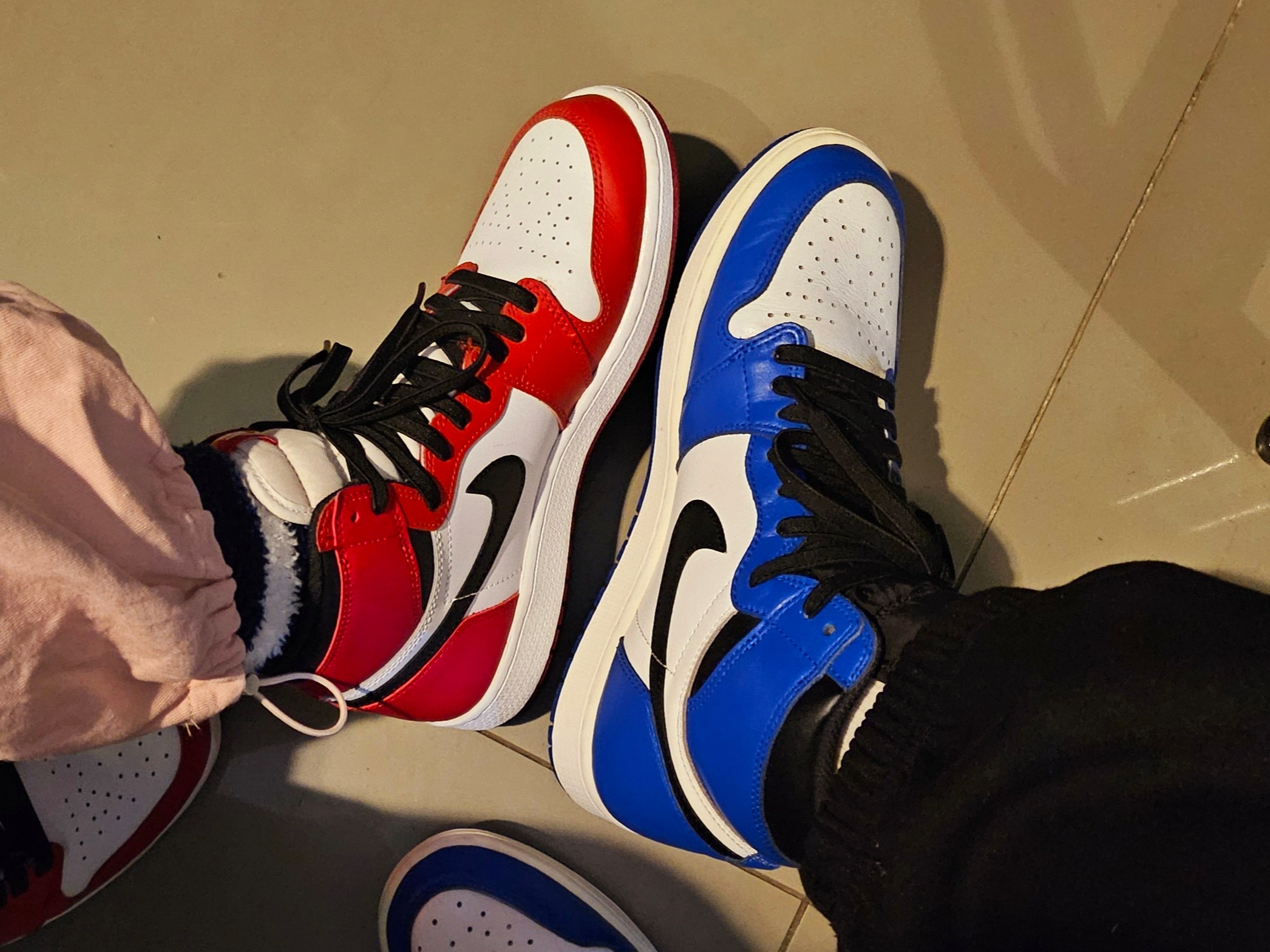 (GS) Jordan 1 Retro High OG Chicago 2015, Jordan 1 Retro High Game Royal 착용 스타일 - 1