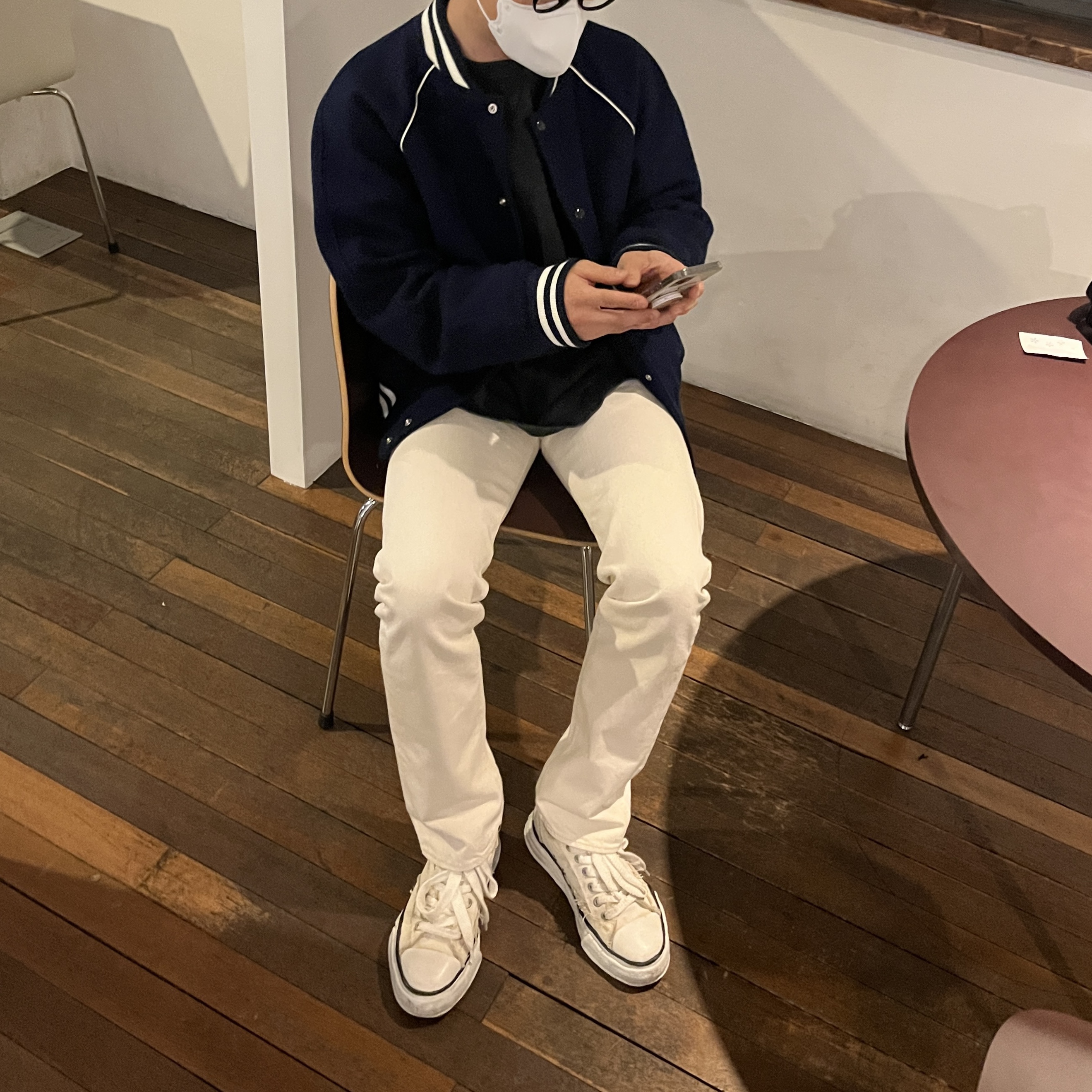 Maison Mihara Yasuhiro Peterson OG Sole Canvas Low Sneakers White 착용 스타일 - 1