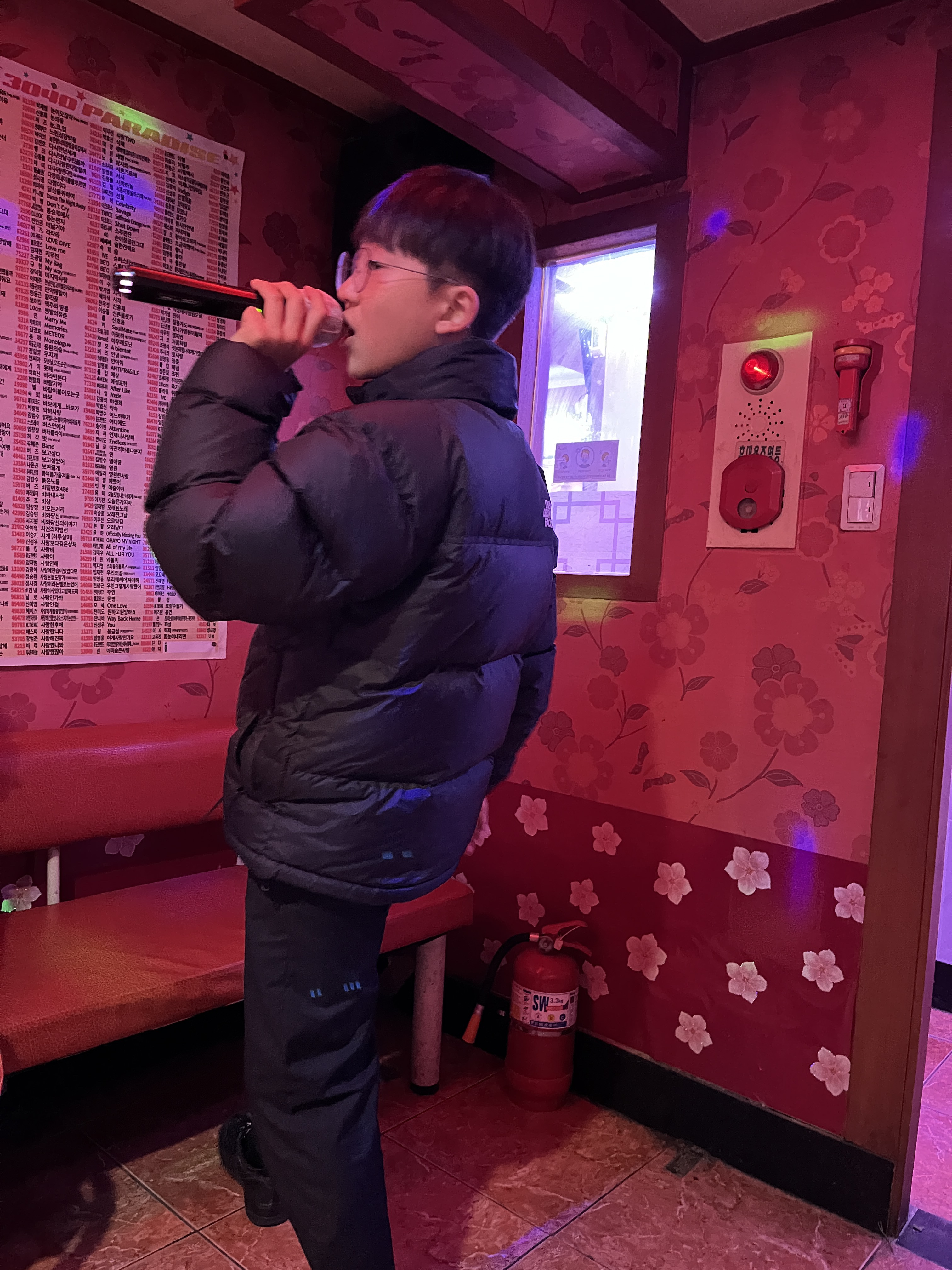 The North Face 1996 Retro Nuptse Jacket Black, Nike x Supreme Air Force 1 Low Black 착용 스타일 - 6