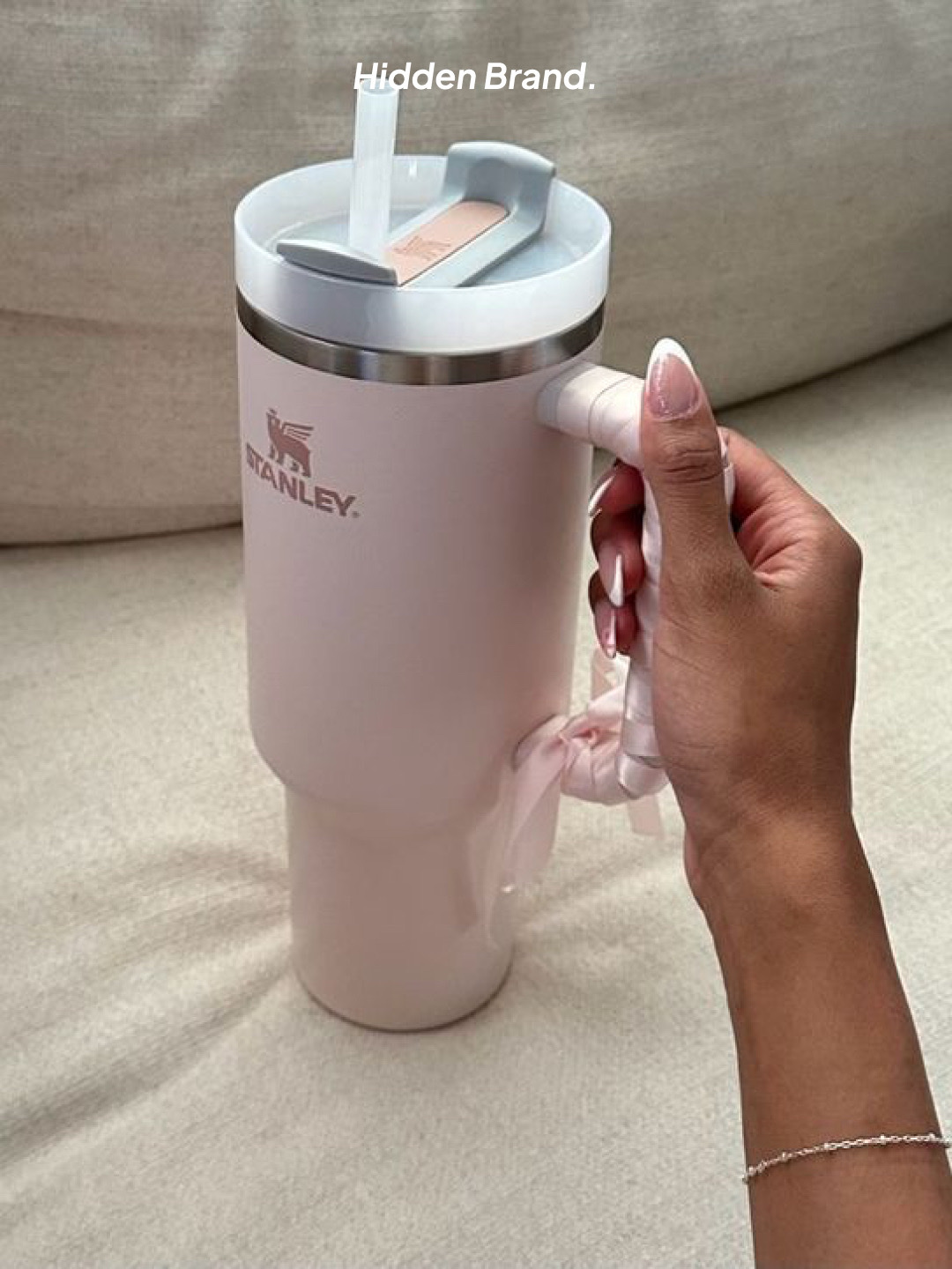 Stanley x Starbucks SS Love Quencher Tumbler Pink 1183ml, Stanley The Quencher H2.0 Flowstate Tumbler 887ml Rose Quartz 착용 스타일 - 8