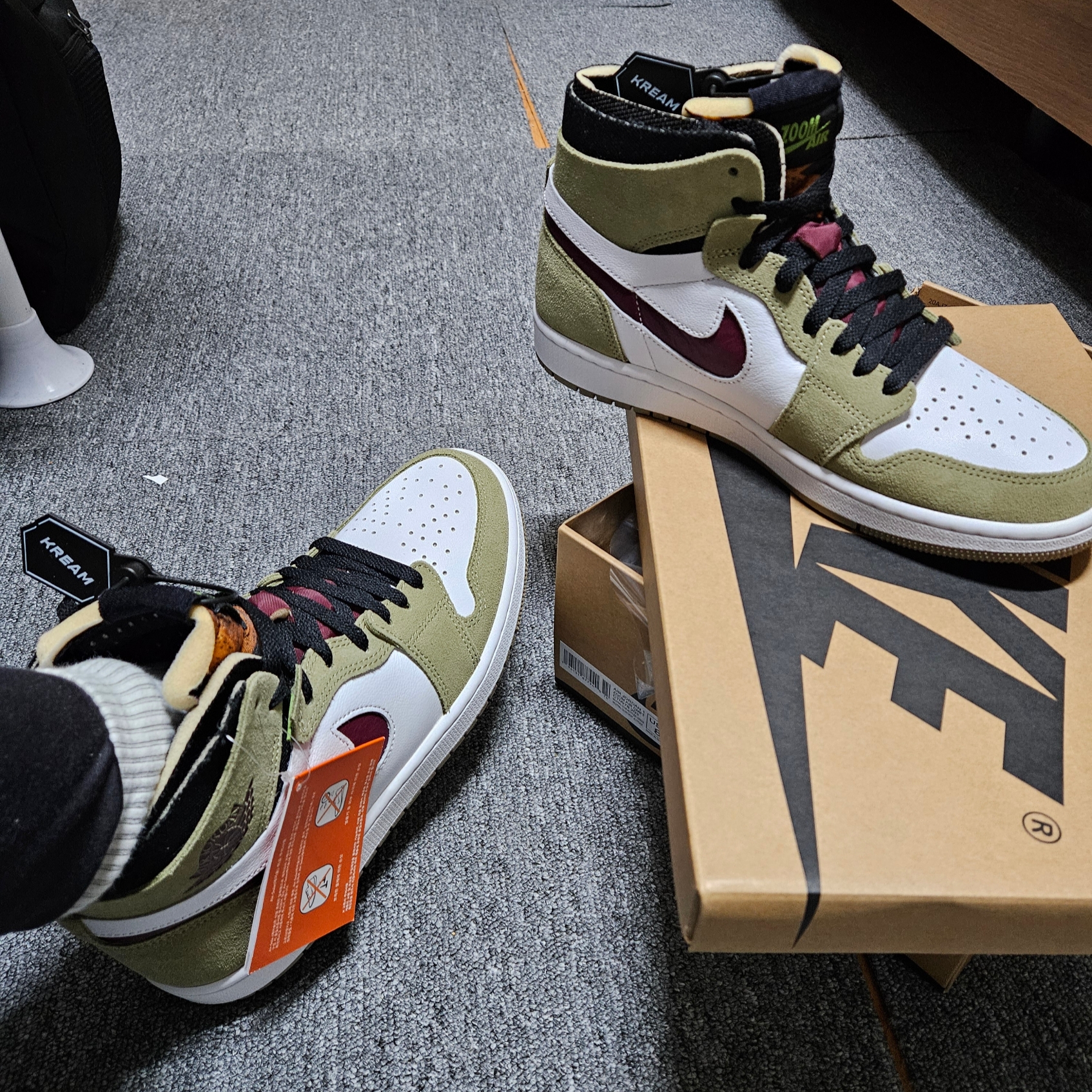 Jordan 1 Zoom Air CMFT Neutral Olive 착용 스타일