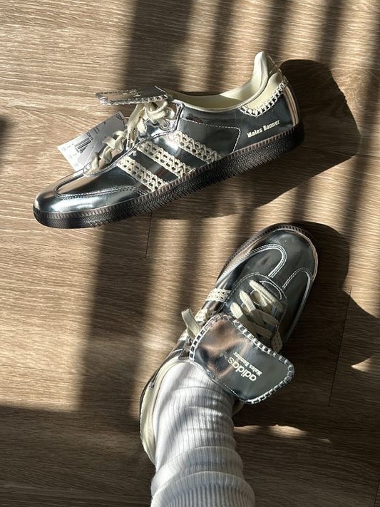 Adidas x Wales Bonner Samba Silver Metallic 착용 스타일