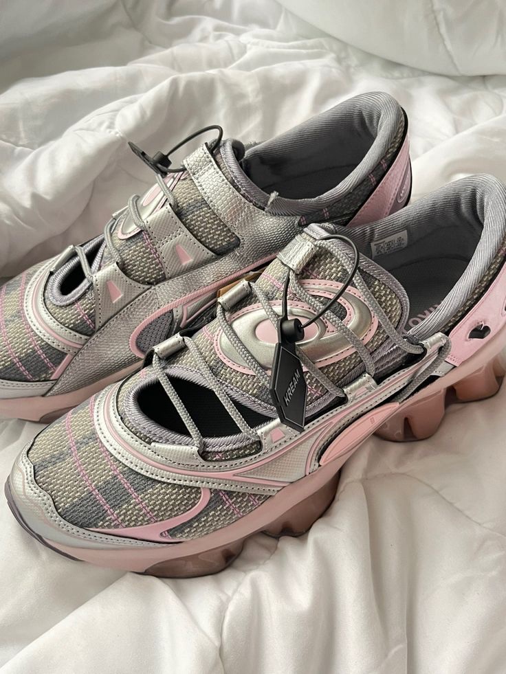 (W) Asics x Kiko Kostadinov x Hysteric Glamour Gel-Quantum Cotton Candy 착용 스타일